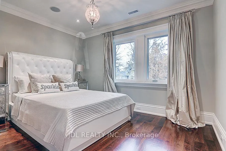 Photo 27 of 15 Castle Frank Crescent, Toronto, Rosedale-Moore Park — HOMEH
