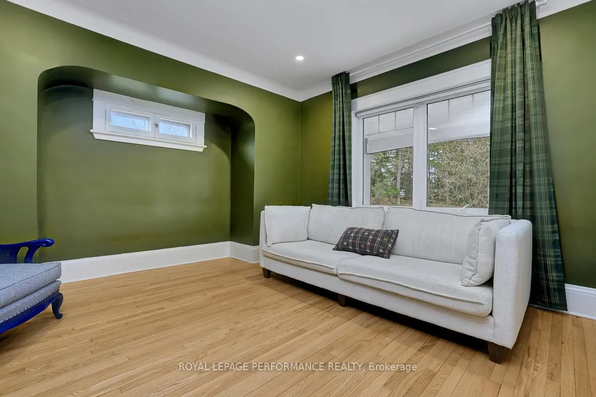 Photo 11 of 824 Fisher Avenue, Ottawa, Carlington — HOMEH