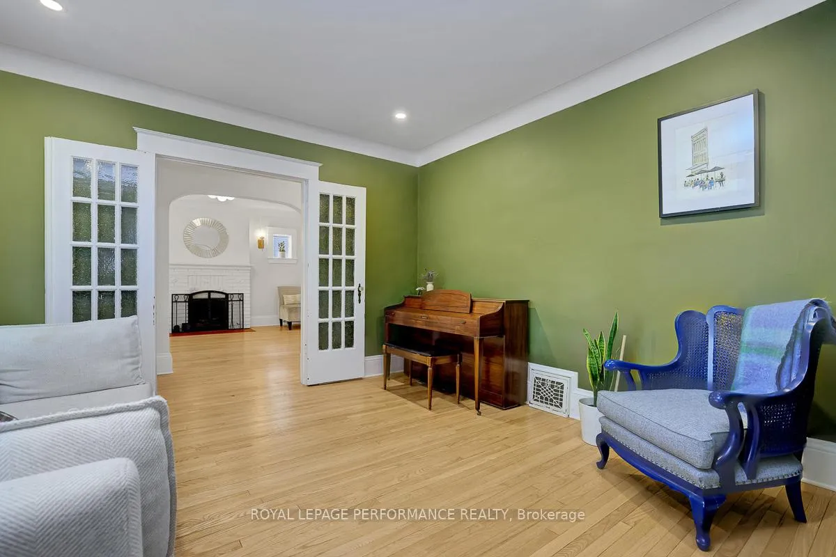 Photo 13 of 824 Fisher Avenue, Ottawa, Carlington — HOMEH