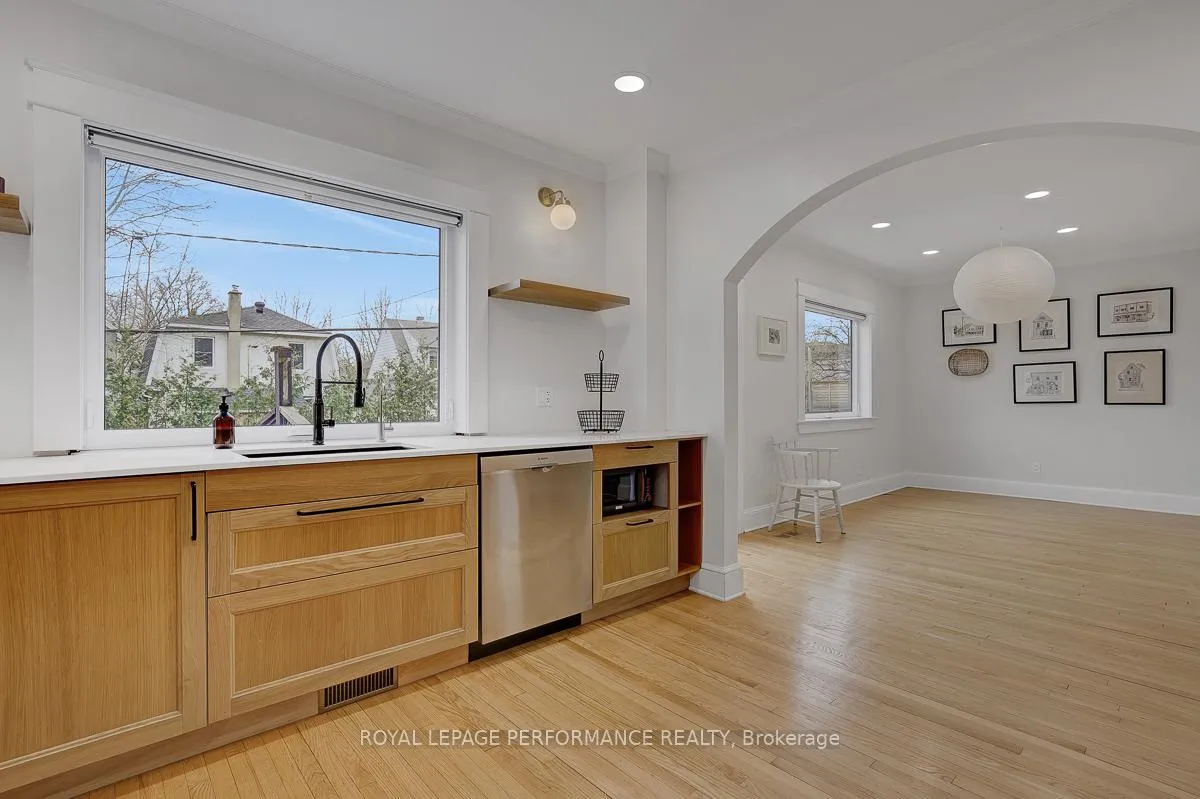 Photo 20 of 824 Fisher Avenue, Ottawa, Carlington — HOMEH