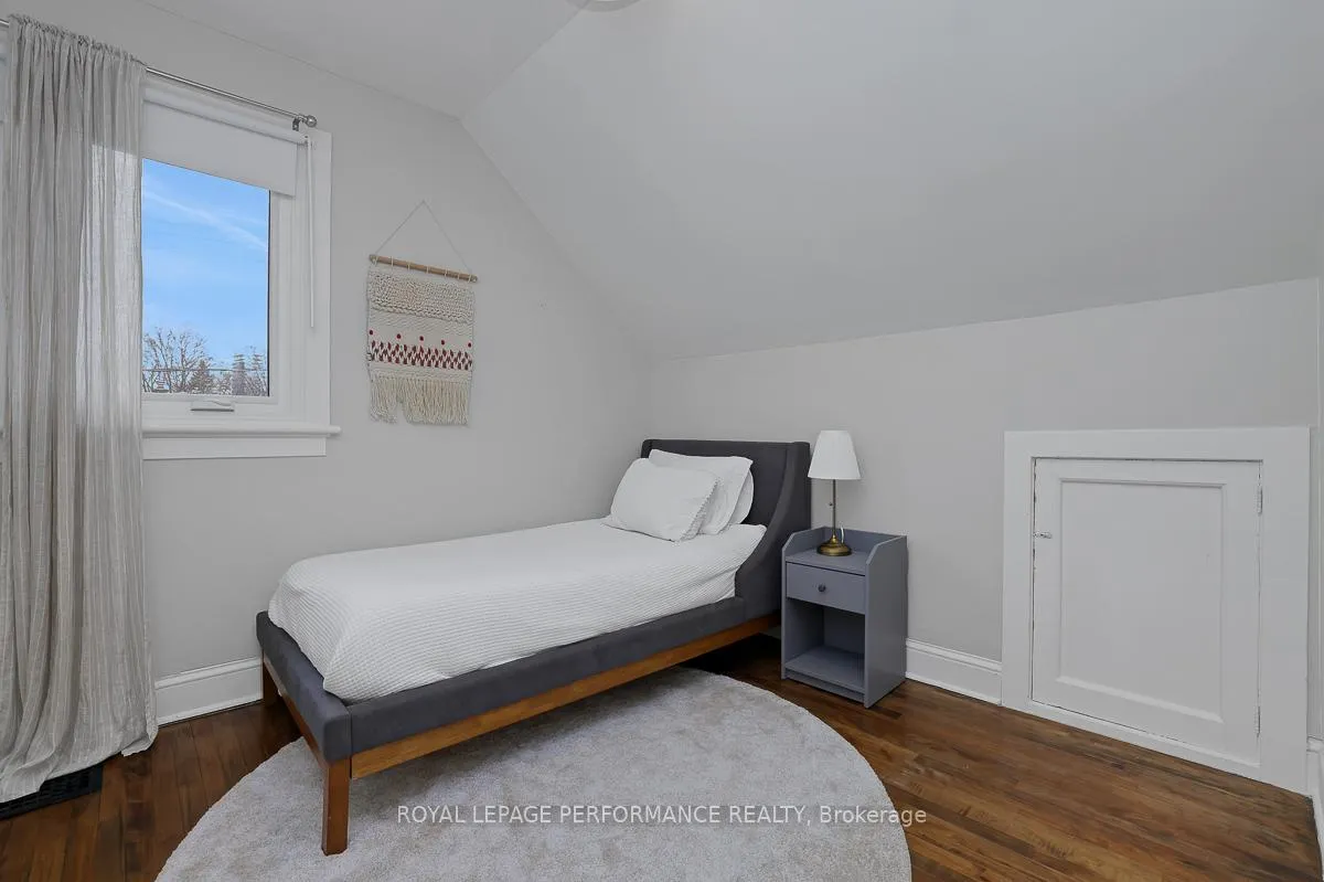 Photo 31 of 824 Fisher Avenue, Ottawa, Carlington — HOMEH