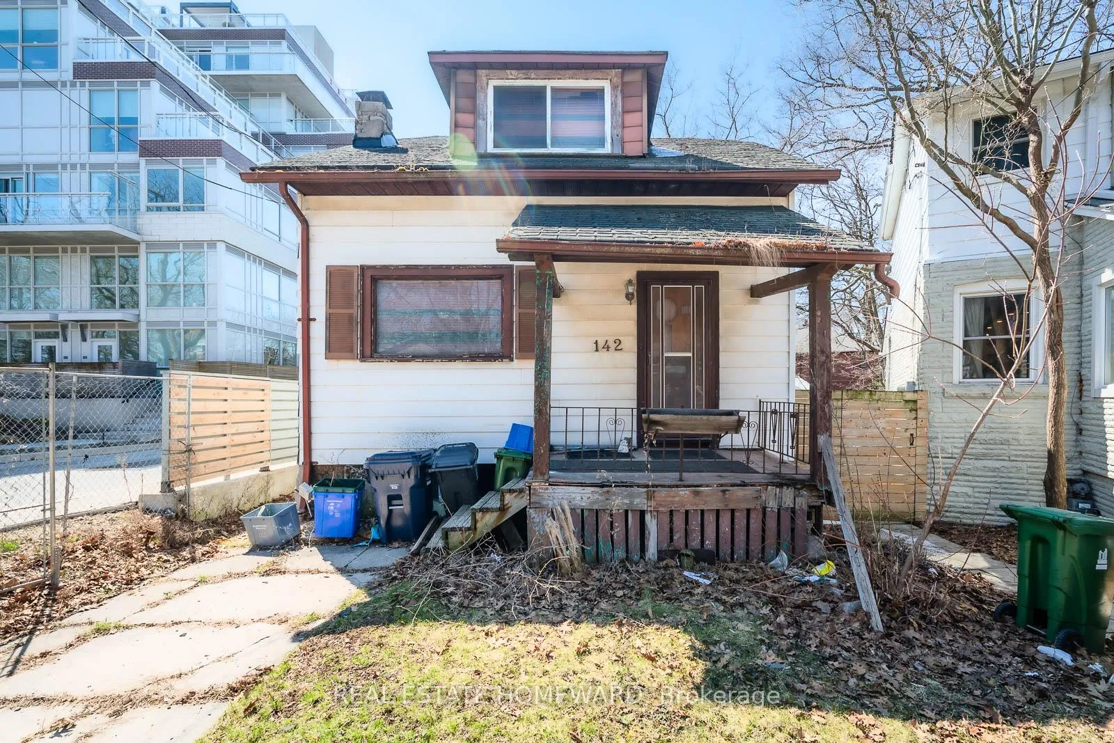 Photo 2 of 142 Audrey Avenue, Scarborough, Birchcliffe-Cliffside — HOMEH