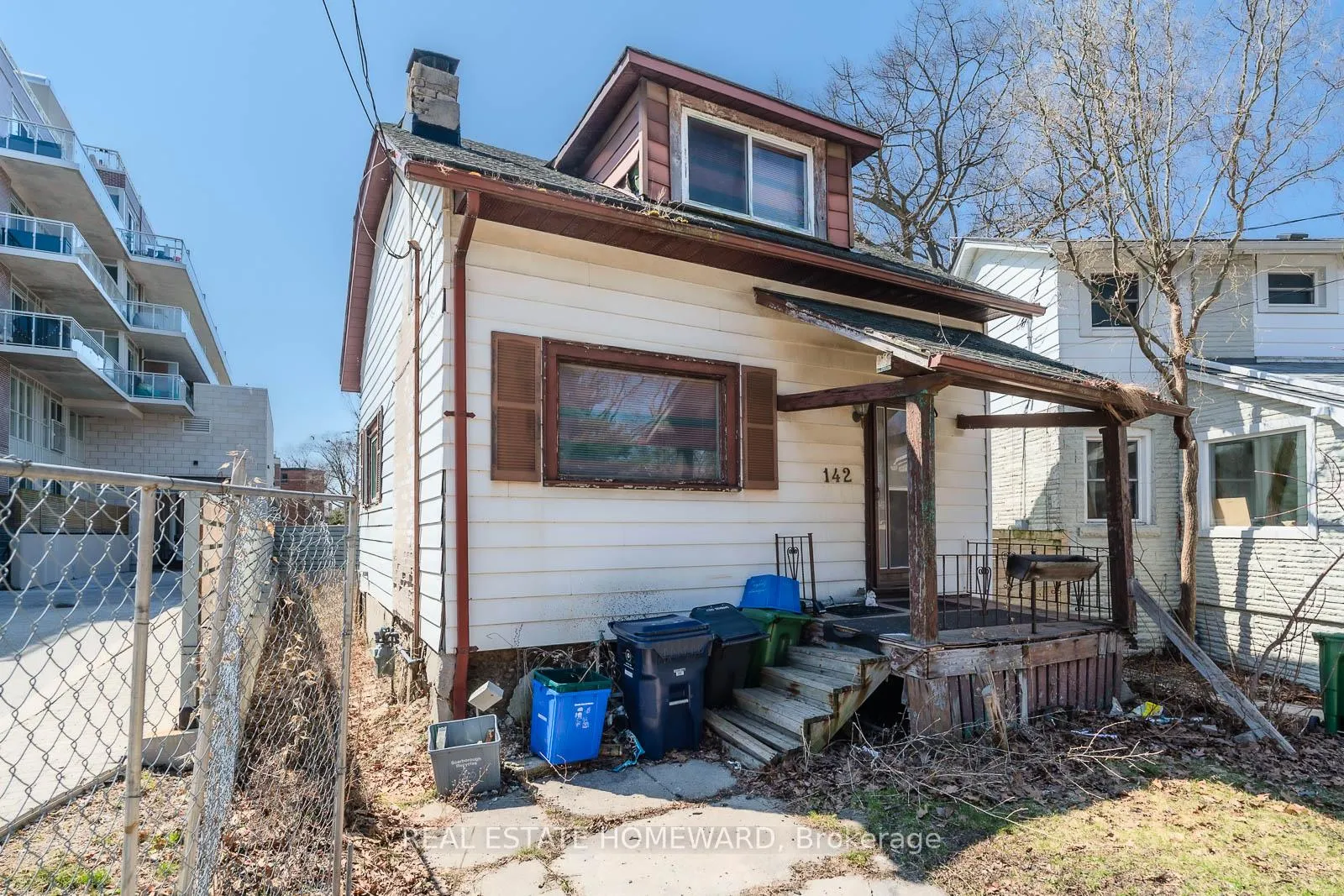 Photo 3 of 142 Audrey Avenue, Scarborough, Birchcliffe-Cliffside — HOMEH