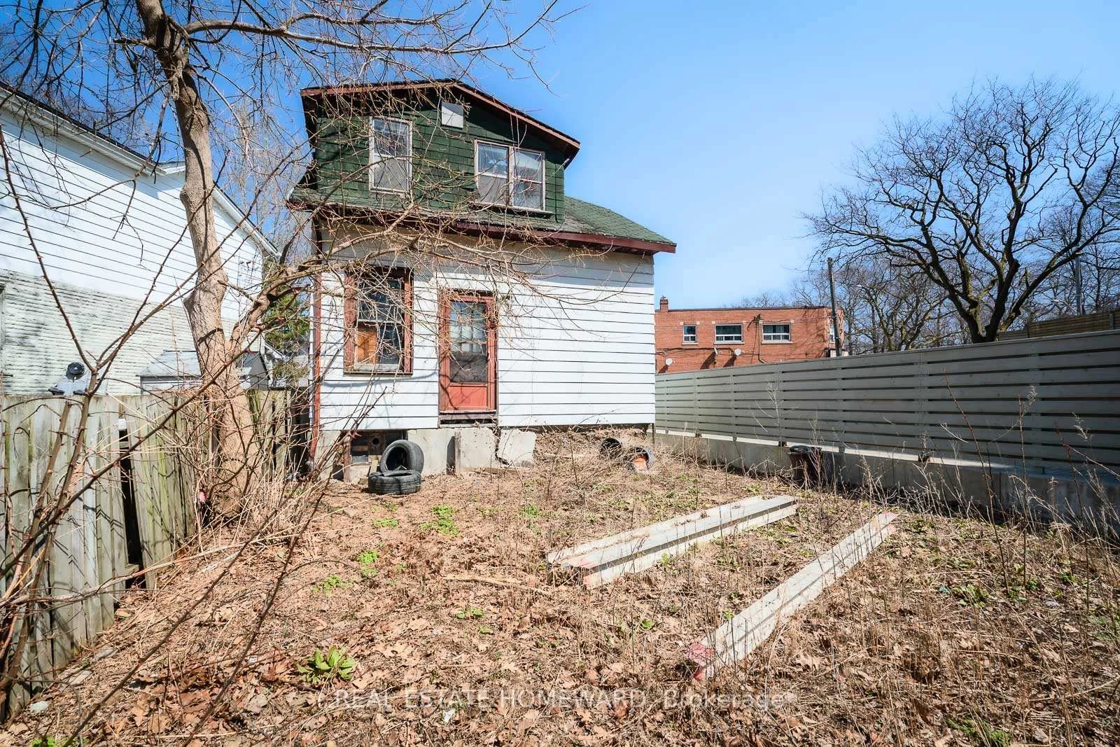 Photo 5 of 142 Audrey Avenue, Scarborough, Birchcliffe-Cliffside — HOMEH