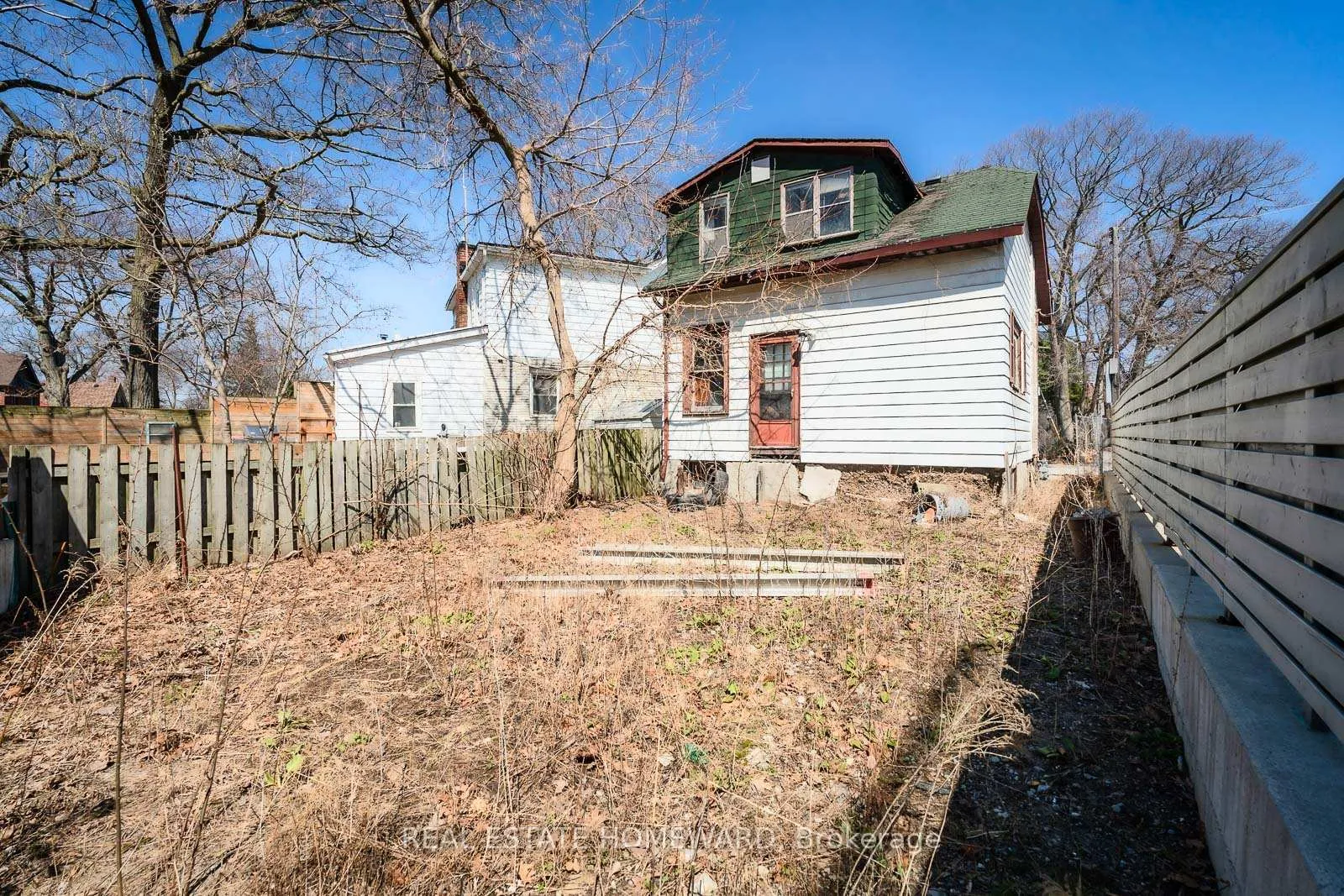 Photo 8 of 142 Audrey Avenue, Scarborough, Birchcliffe-Cliffside — HOMEH