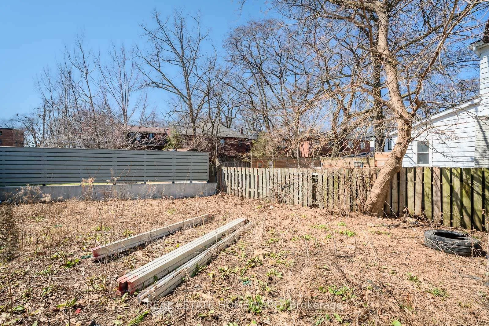 Photo 9 of 142 Audrey Avenue, Scarborough, Birchcliffe-Cliffside — HOMEH