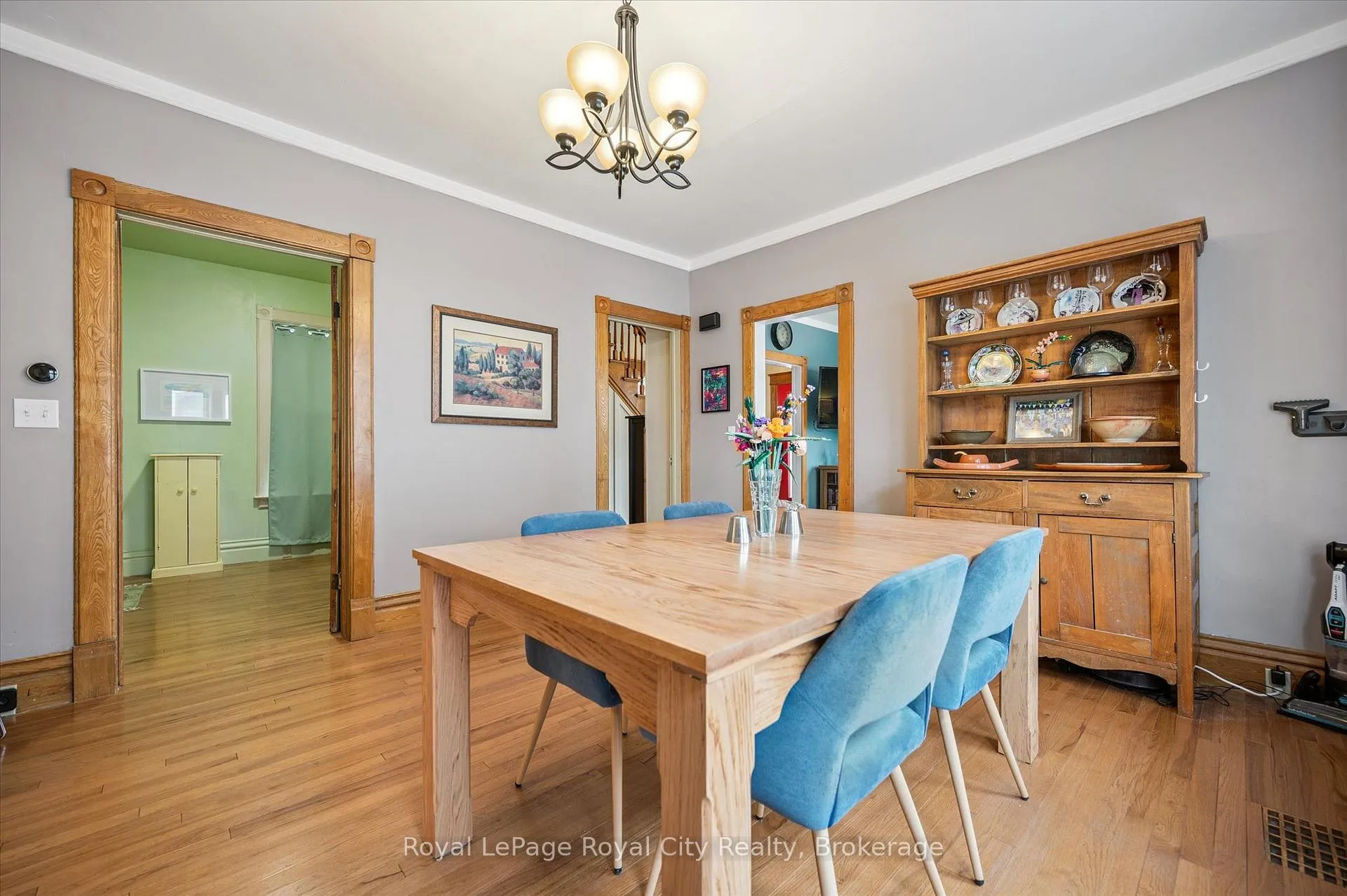 Photo 10 of 155 Lancaster Street E, Kitchener, Mount Hope Huron Park — HOMEH