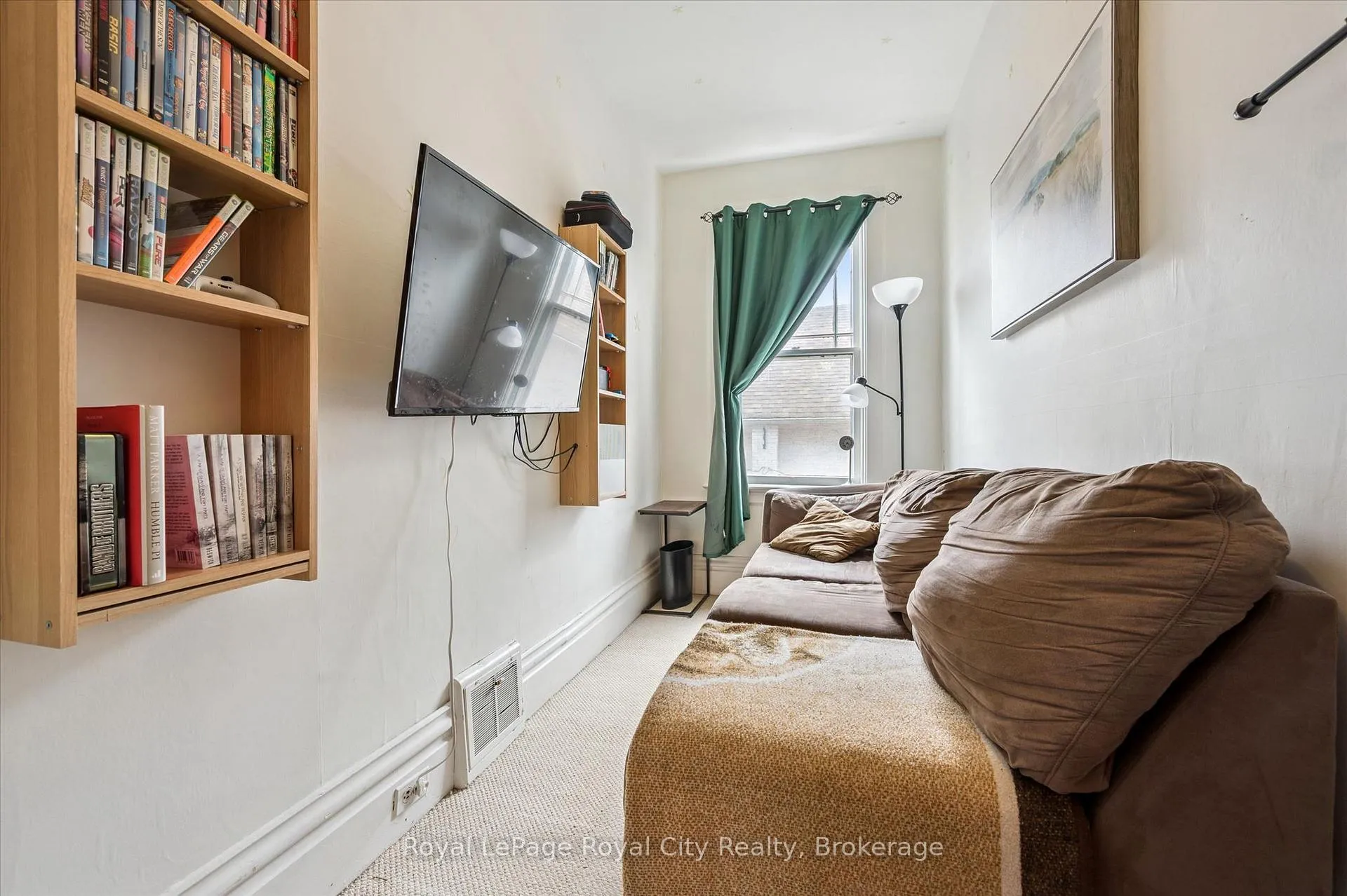 Photo 19 of 155 Lancaster Street E, Kitchener, Mount Hope Huron Park — HOMEH