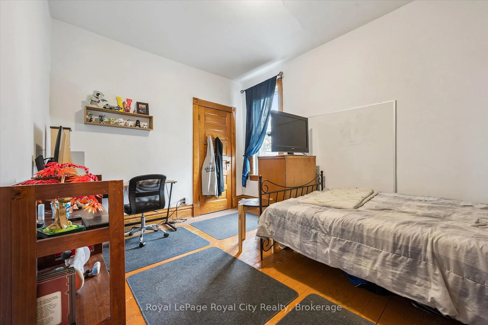 Photo 20 of 155 Lancaster Street E, Kitchener, Mount Hope Huron Park — HOMEH