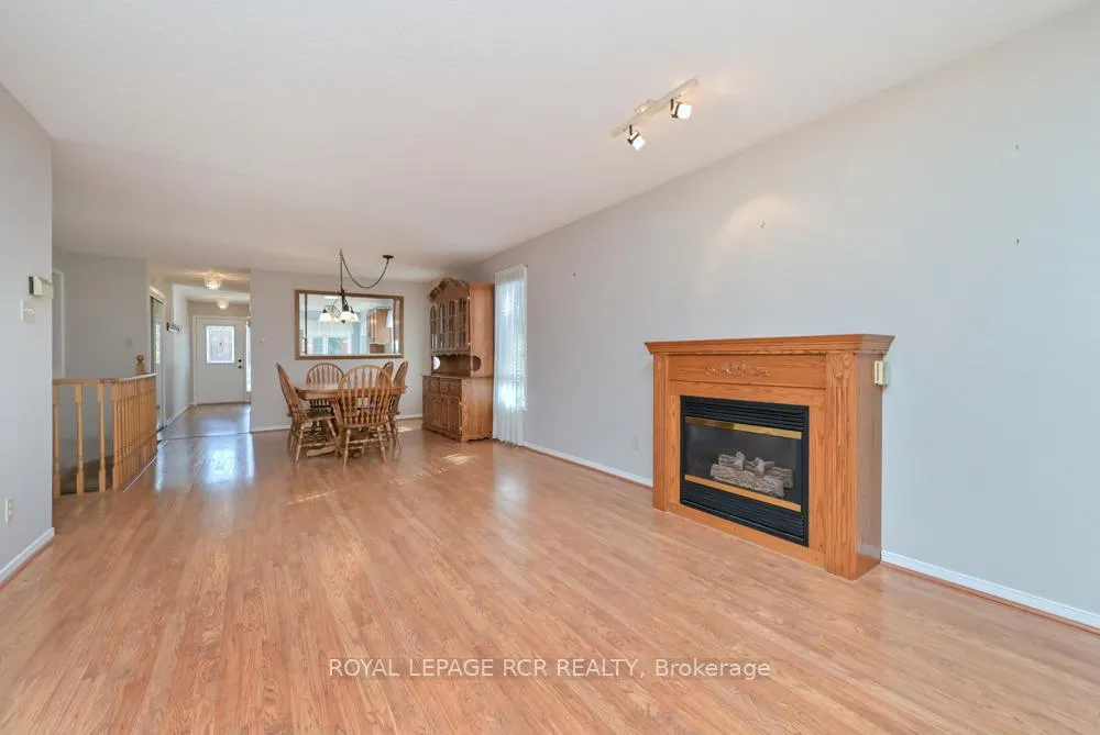 Photo 13 of 7 Glen Eden Way, New Tecumseth, Alliston — HOMEH
