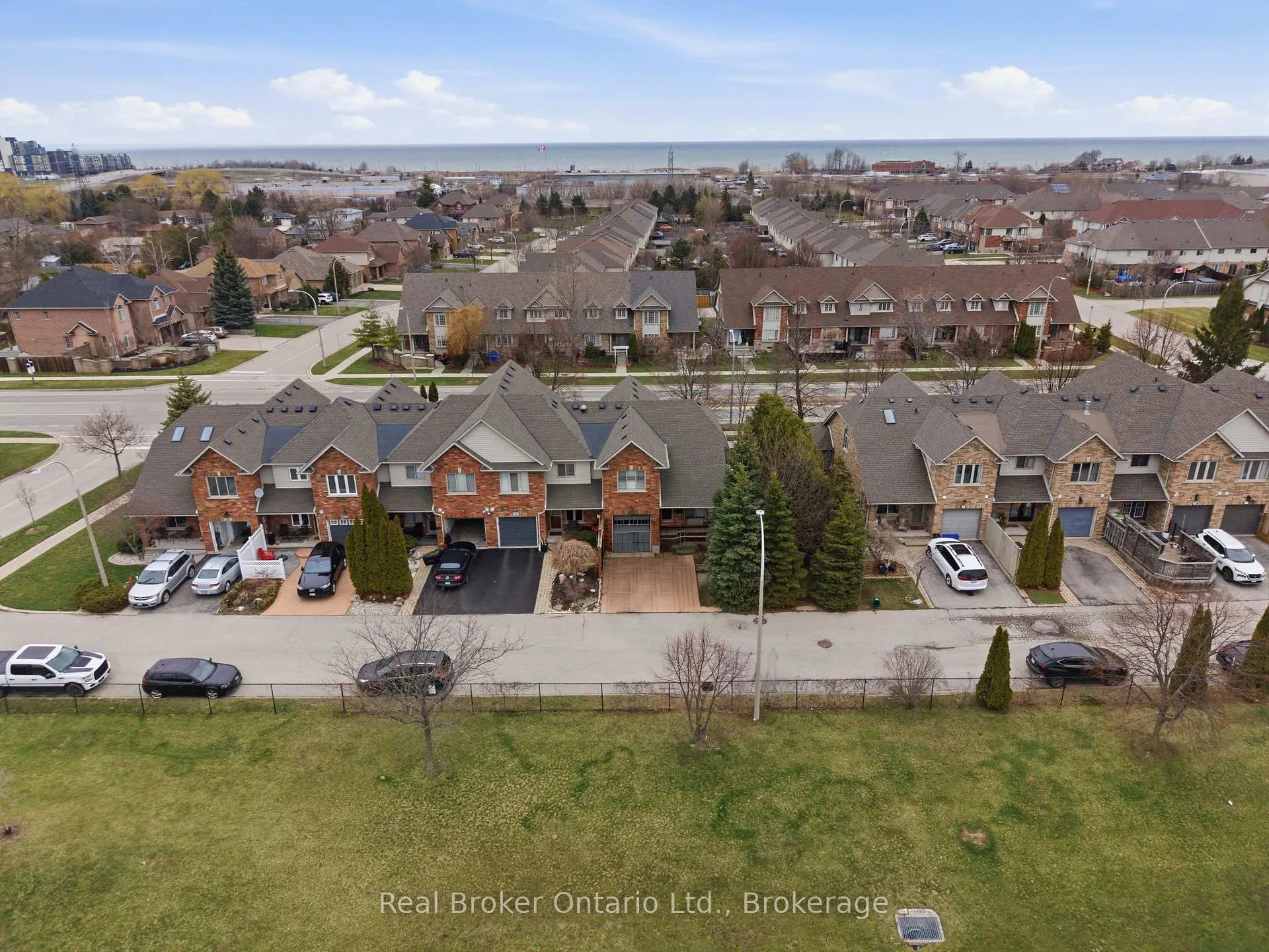 Photo 10 of 189 Livingston Avenue, Grimsby, Grimsby West — HOMEH