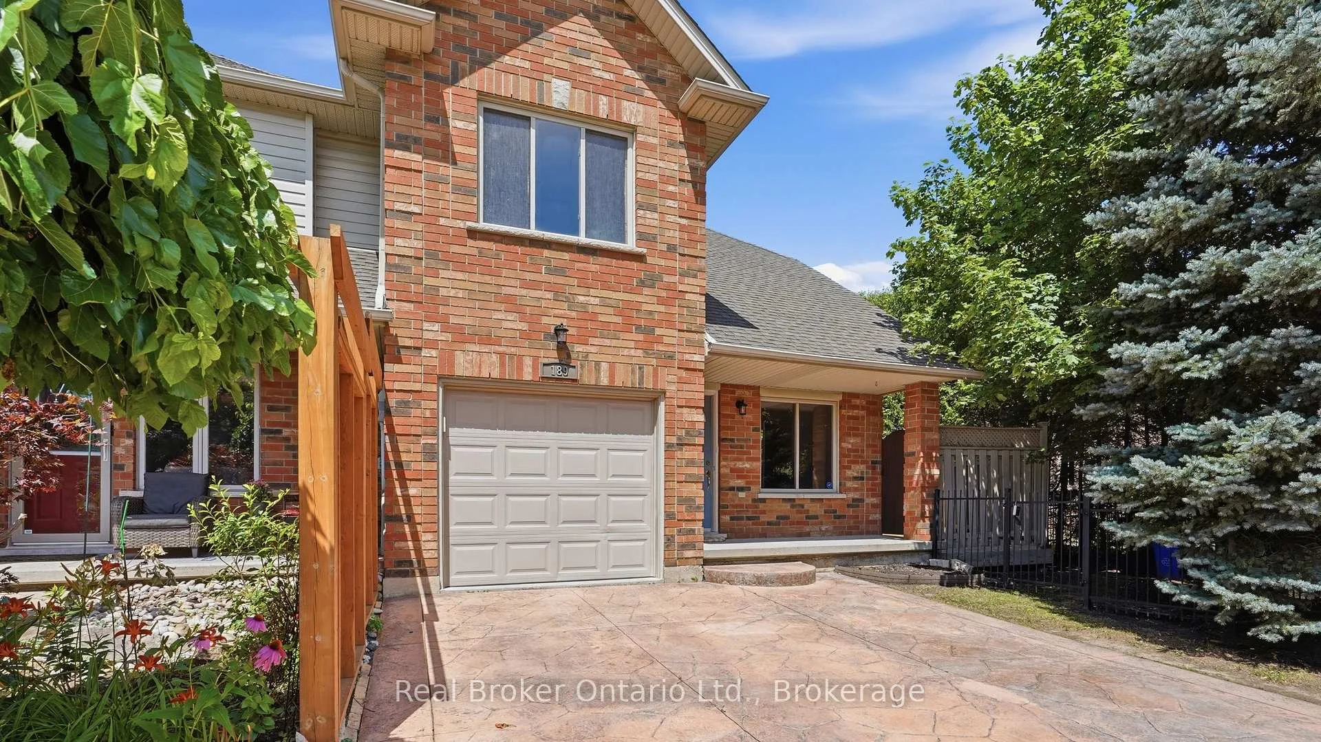 Photo 1 of 189 Livingston Avenue, Grimsby, Grimsby West — HOMEH