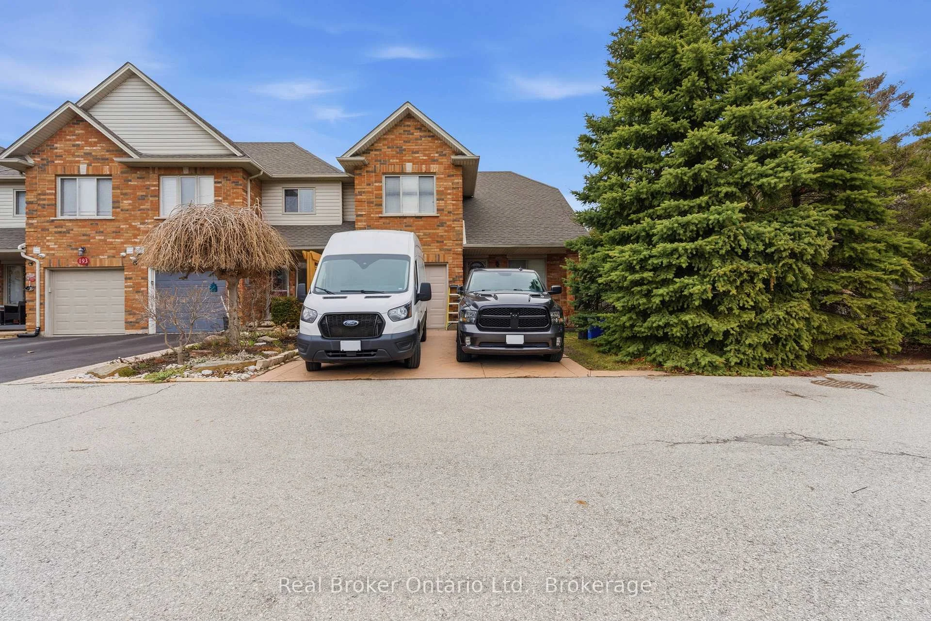 Photo 24 of 189 Livingston Avenue, Grimsby, Grimsby West — HOMEH
