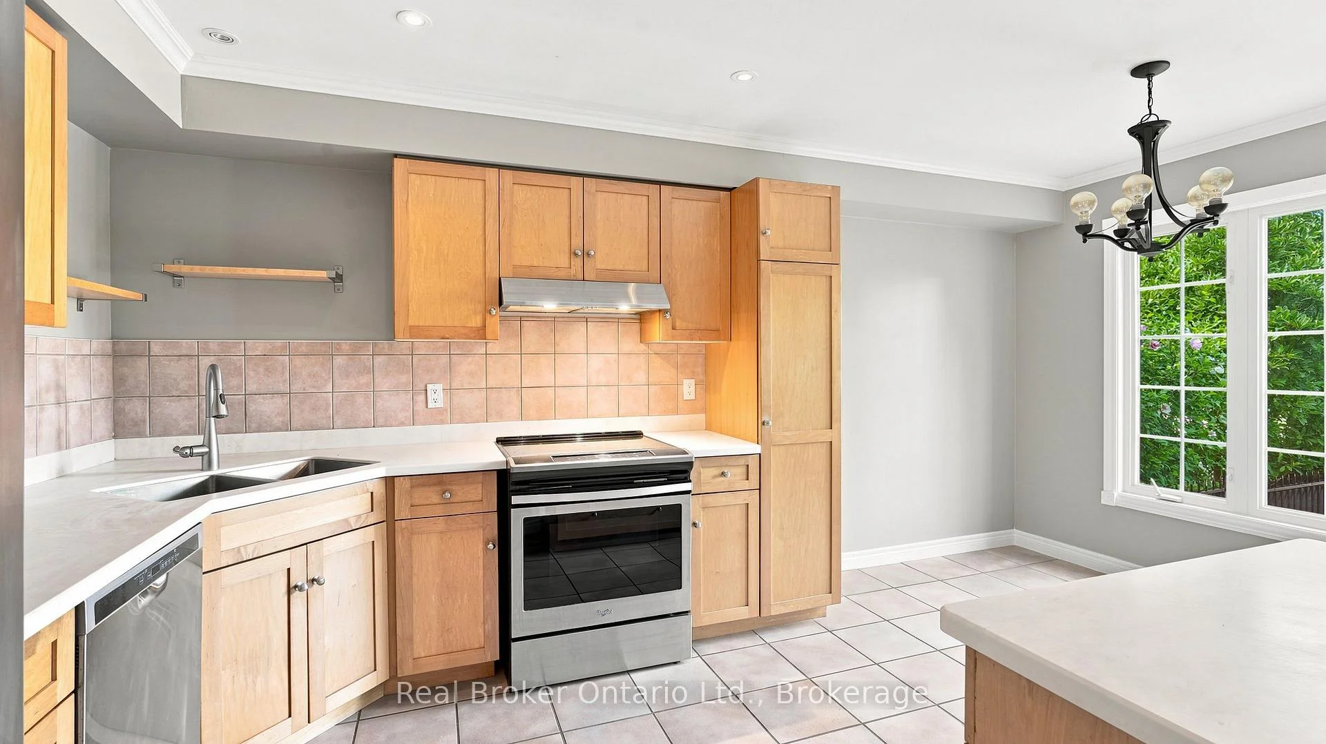 Photo 28 of 189 Livingston Avenue, Grimsby, Grimsby West — HOMEH