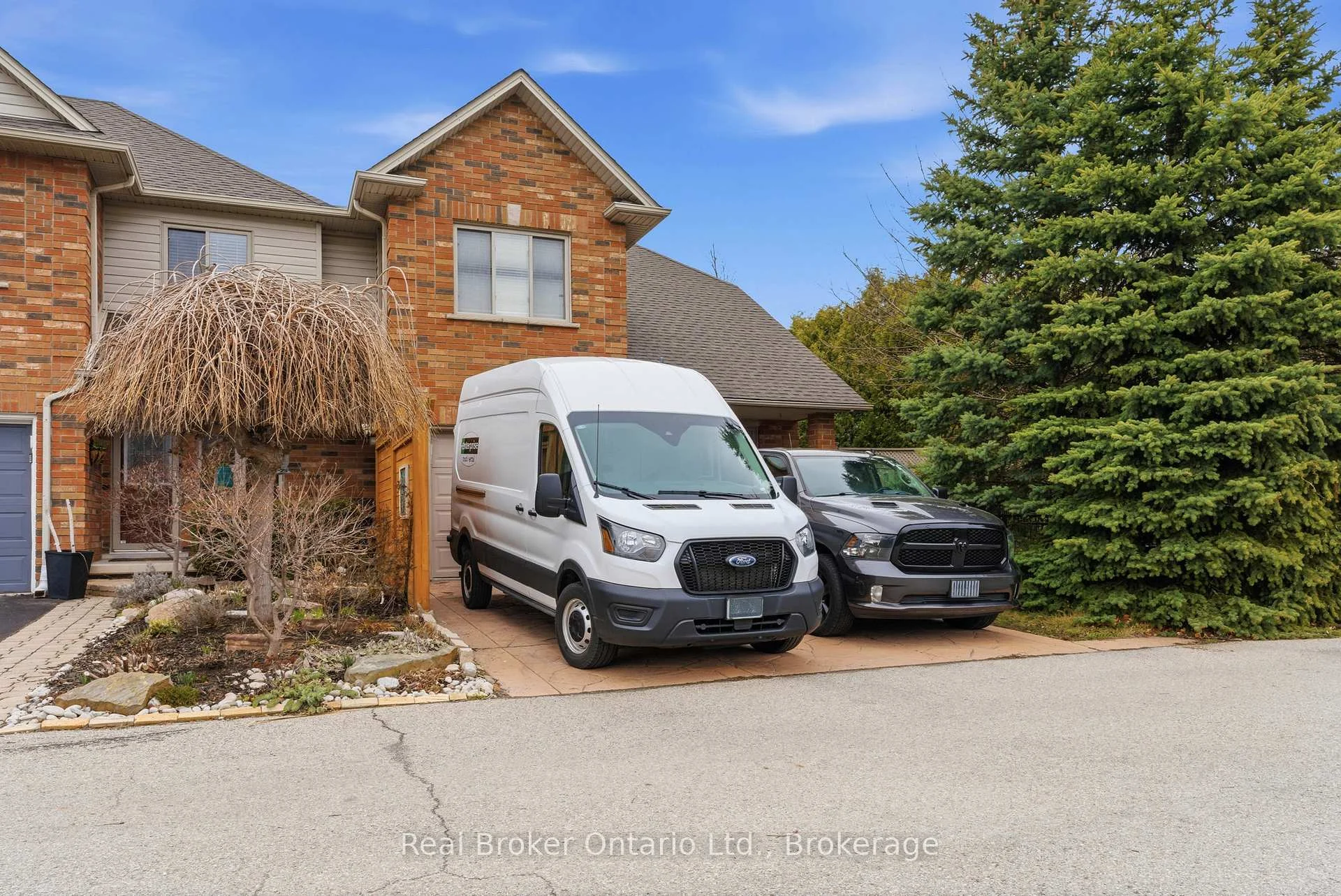 Photo 30 of 189 Livingston Avenue, Grimsby, Grimsby West — HOMEH