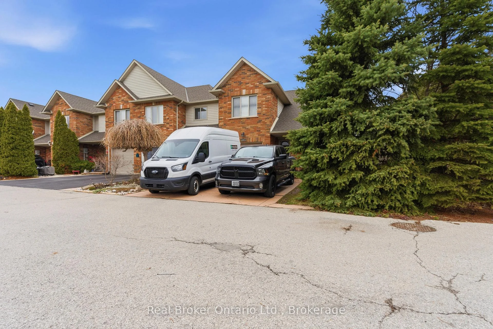 Photo 33 of 189 Livingston Avenue, Grimsby, Grimsby West — HOMEH