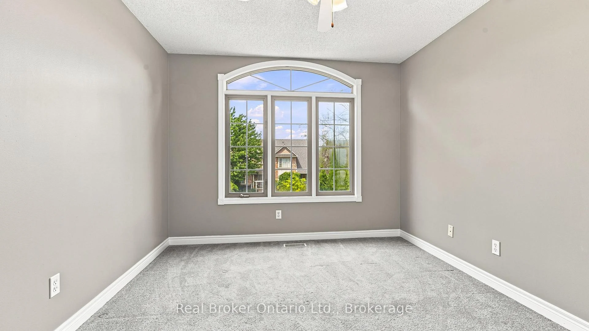 Photo 44 of 189 Livingston Avenue, Grimsby, Grimsby West — HOMEH