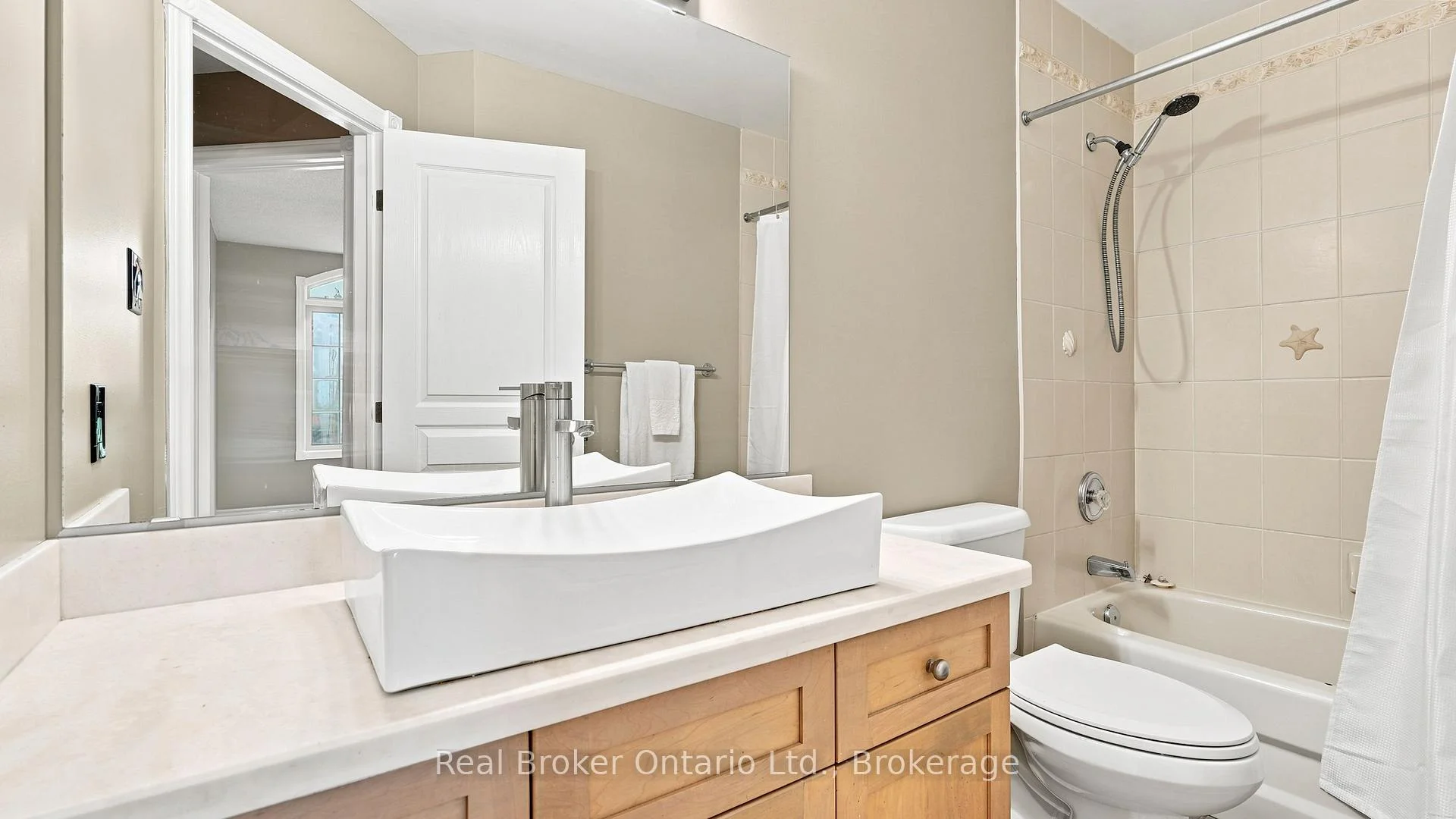 Photo 46 of 189 Livingston Avenue, Grimsby, Grimsby West — HOMEH