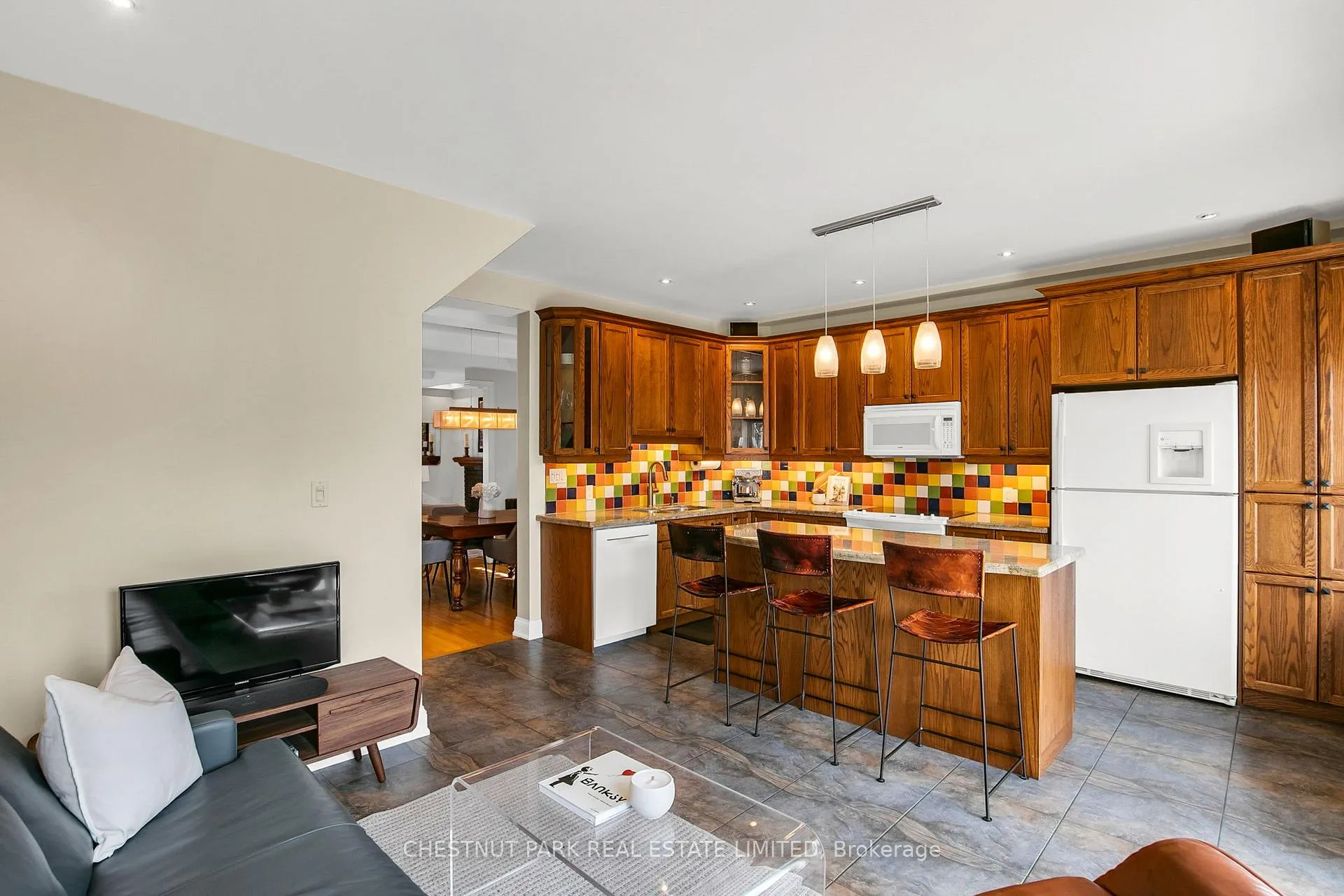 Photo 12 of 12 Chilton Road, Toronto, East York — HOMEH