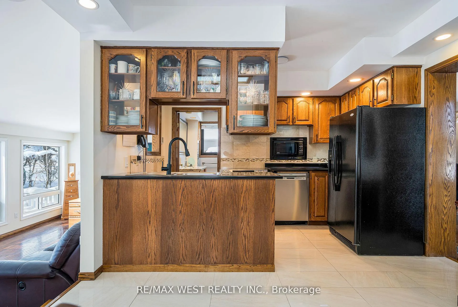 Photo 3 of 25 Edwin Street W, Meaford — HOMEH