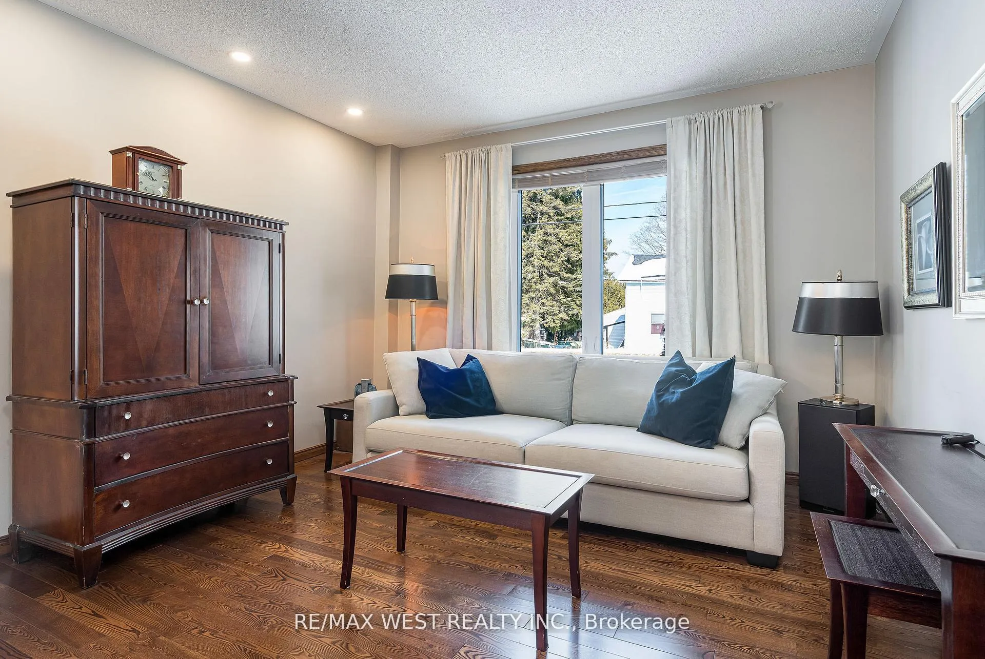Photo 7 of 25 Edwin Street W, Meaford — HOMEH
