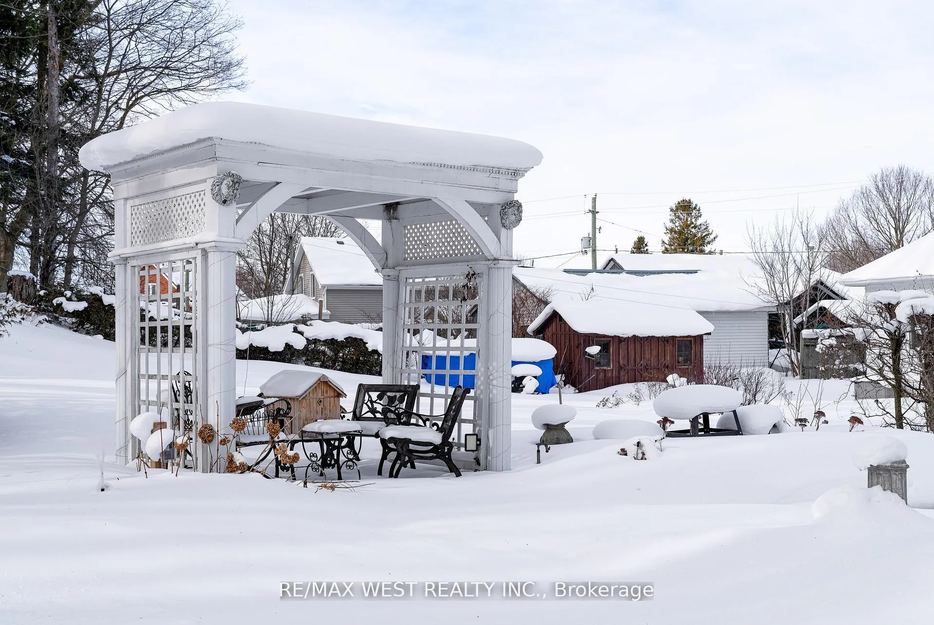 Photo 12 of 25 Edwin Street W, Meaford — HOMEH