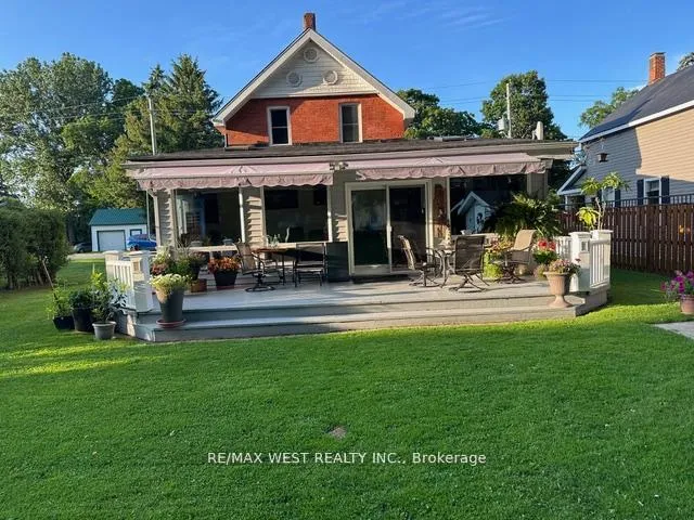 Photo 16 of 25 Edwin Street W, Meaford — HOMEH