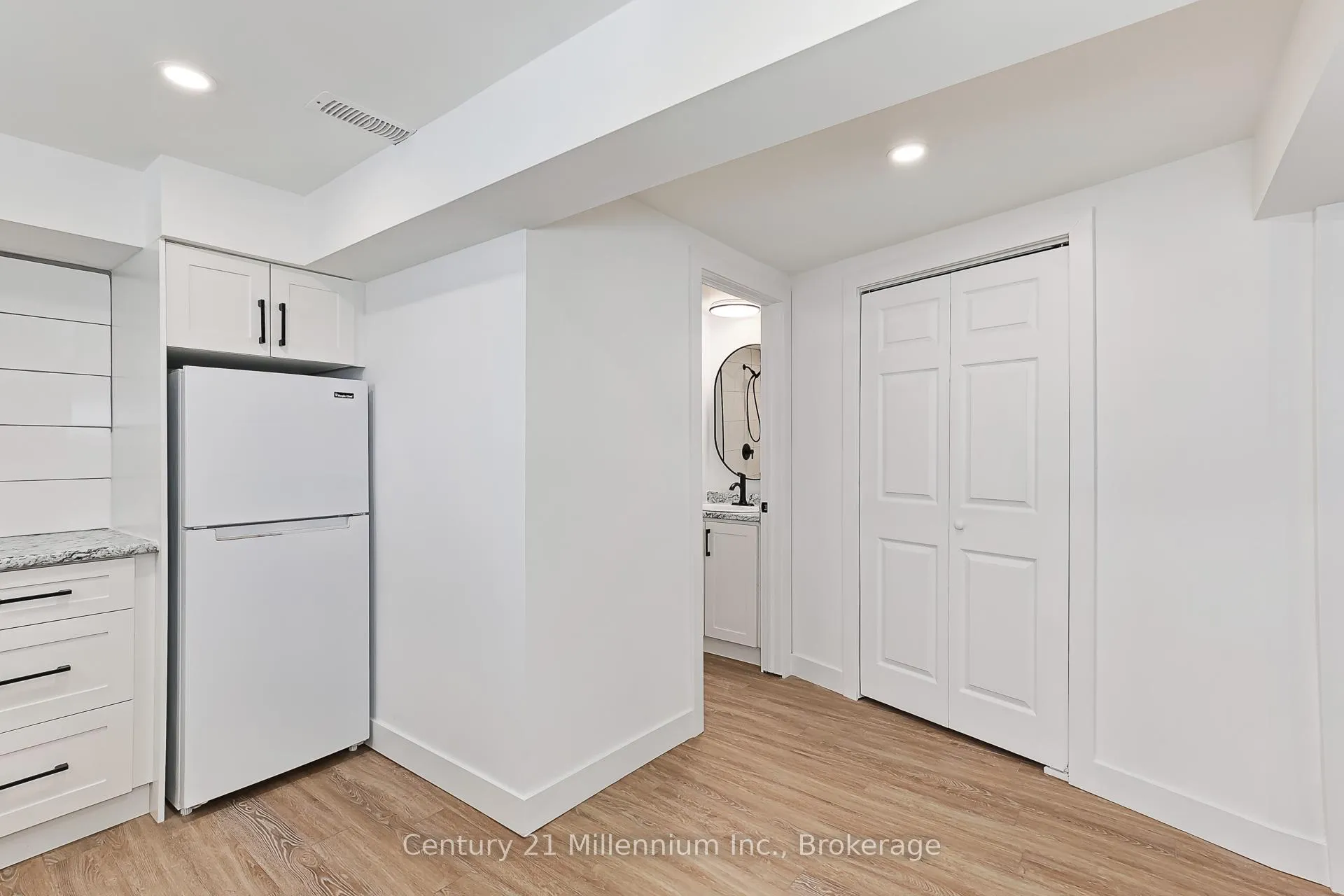 Photo 8 of 509 Tenth Street, Collingwood — HOMEH