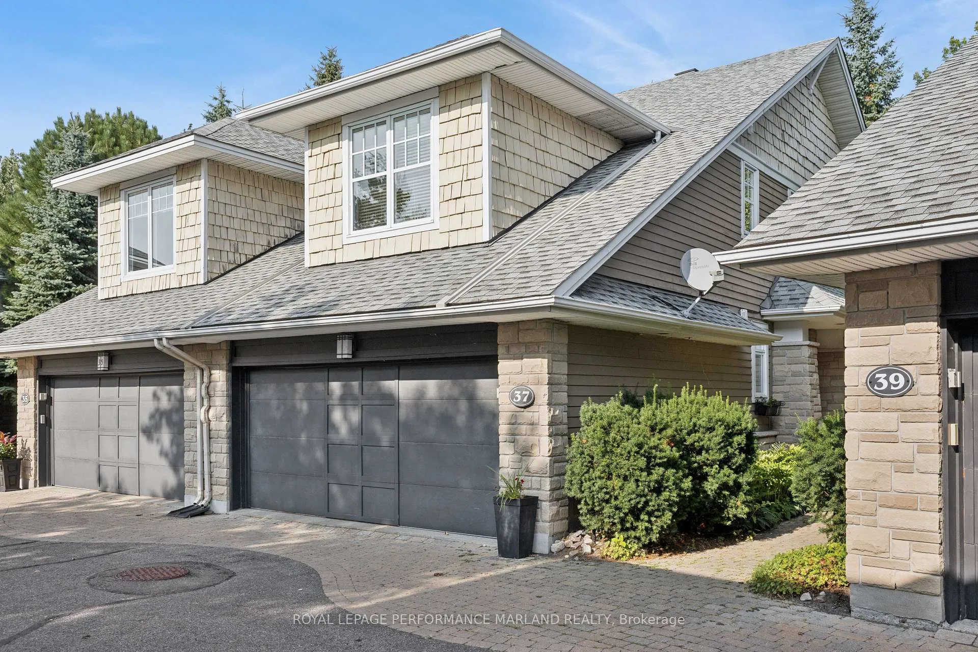 Photo 1 of 37 Creek's End Lane, Ottawa, Bayshore — HOMEH