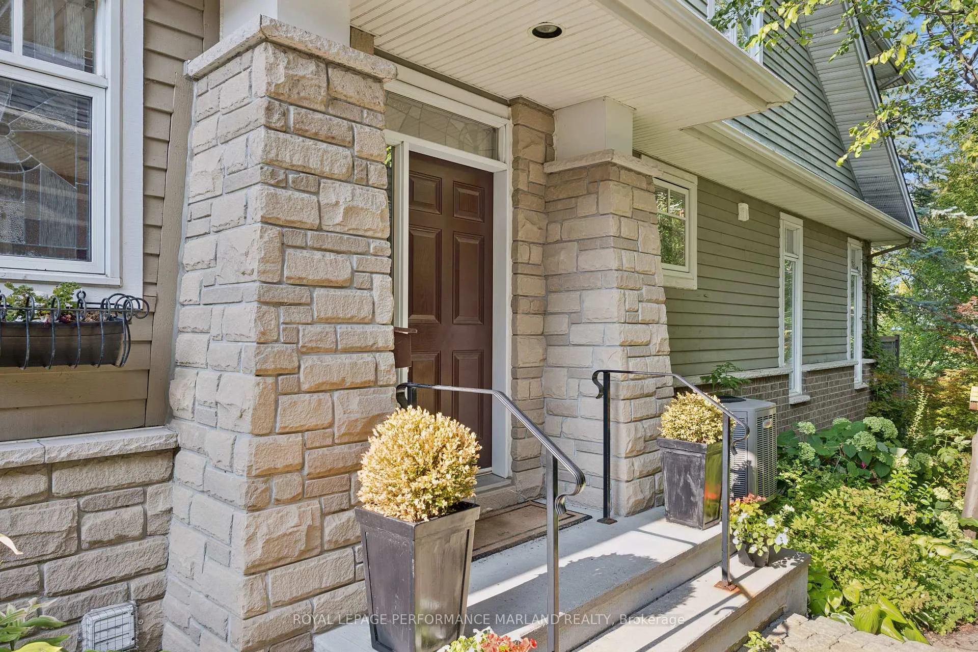 Photo 25 of 37 Creek's End Lane, Ottawa, Bayshore — HOMEH