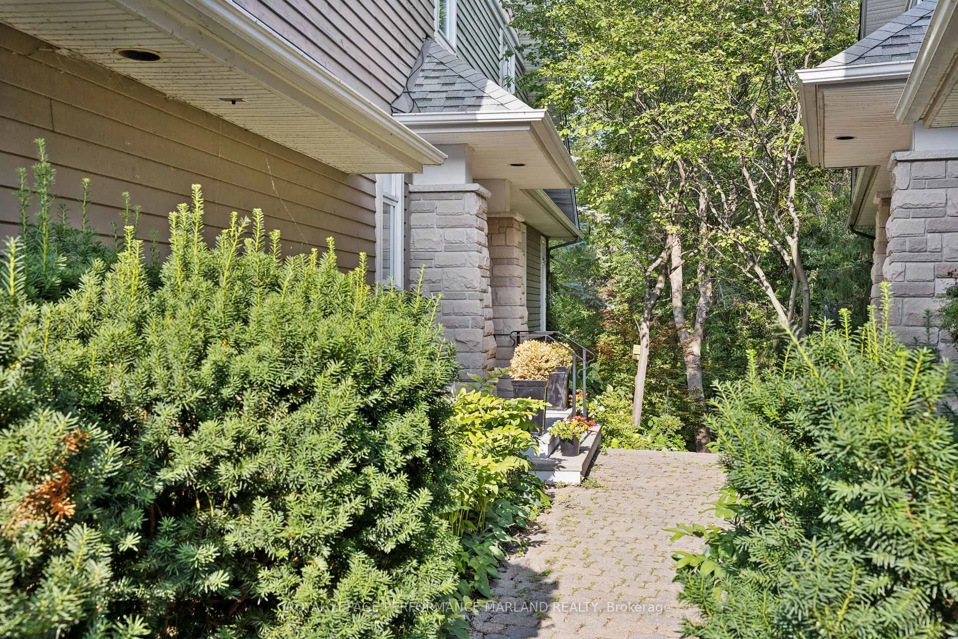 Photo 26 of 37 Creek's End Lane, Ottawa, Bayshore — HOMEH