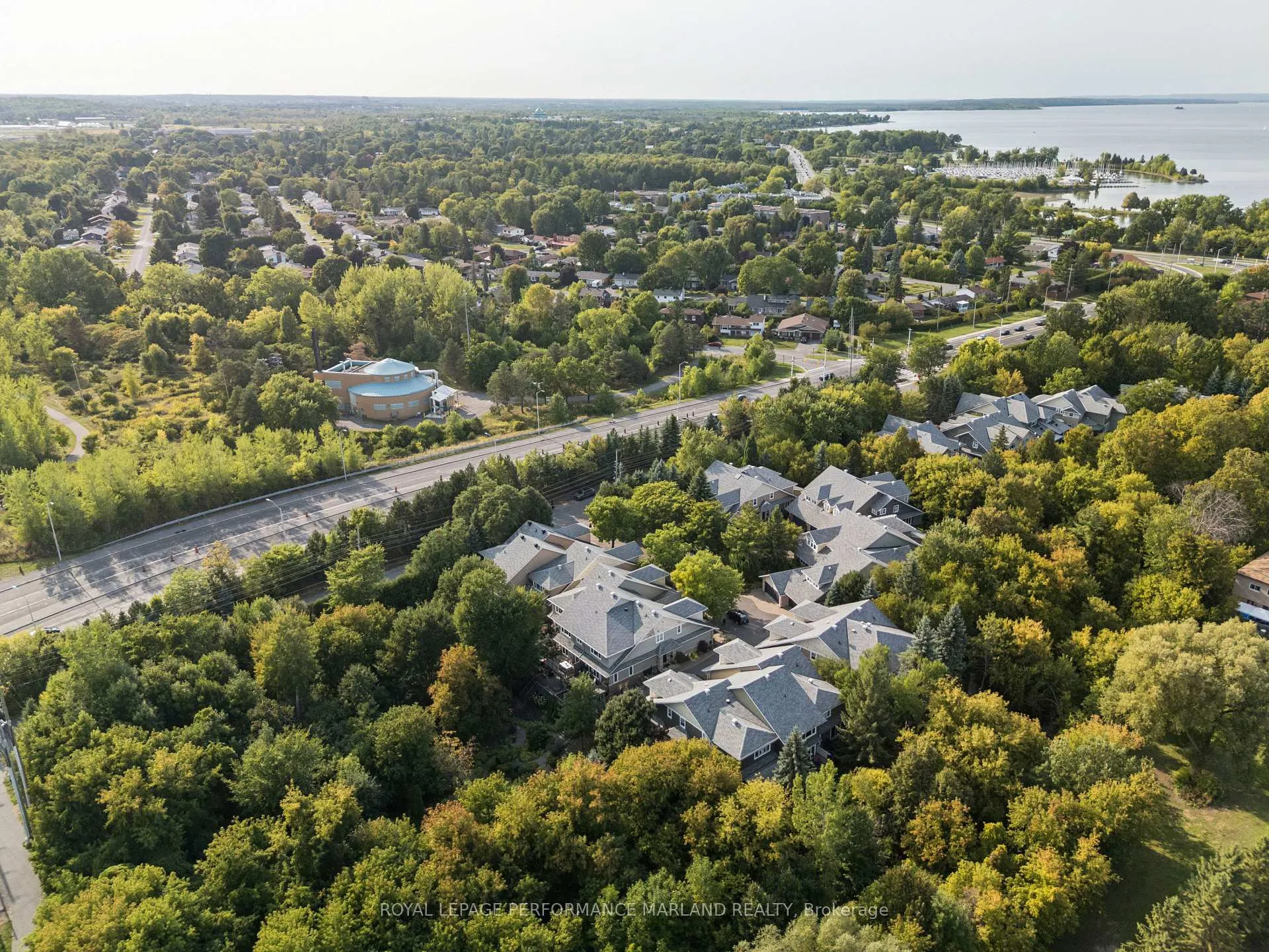 Photo 31 of 37 Creek's End Lane, Ottawa, Bayshore — HOMEH