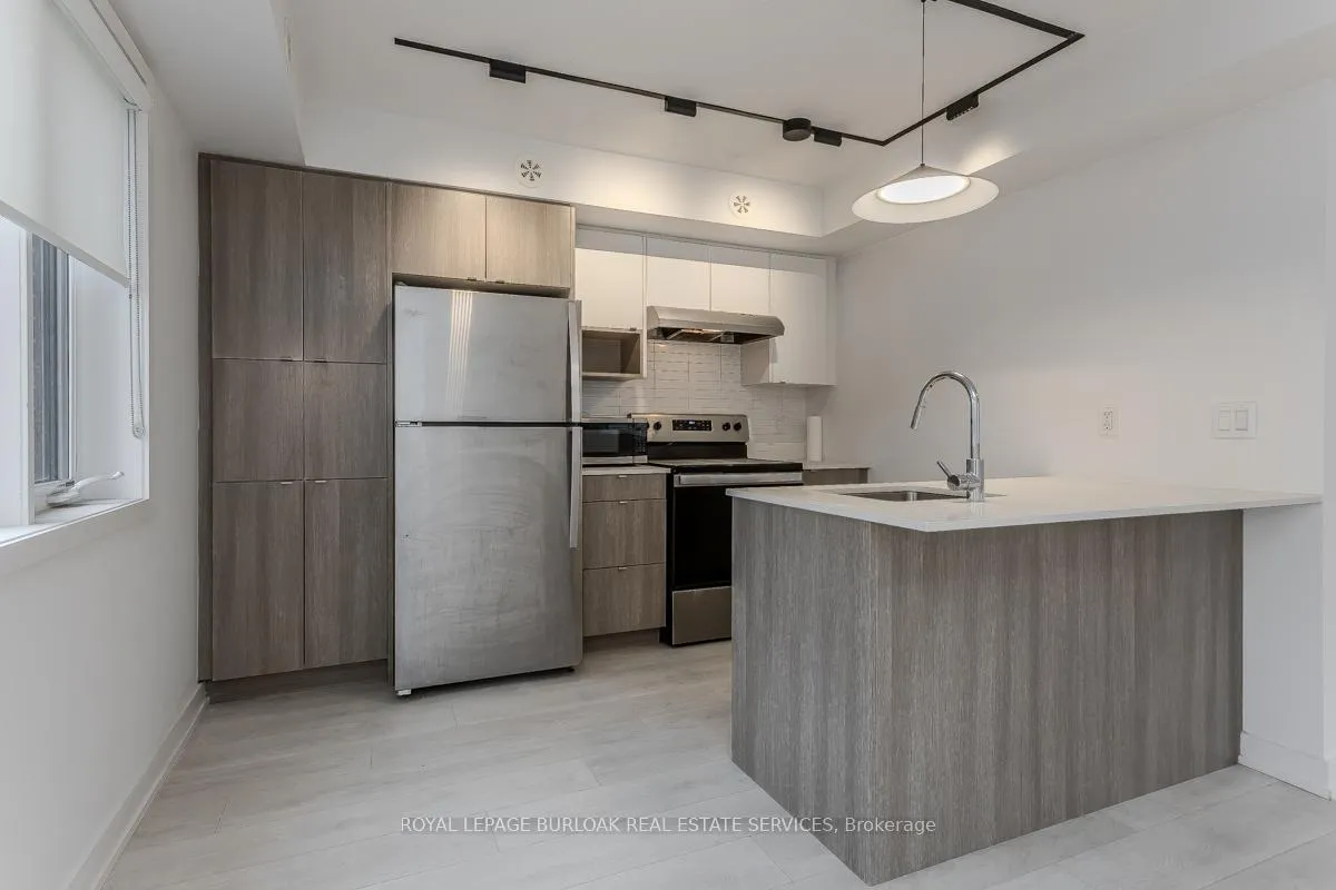 Photo 4 of Unit 815, 1133 Cooke Boulevard, Burlington, LaSalle — HOMEH