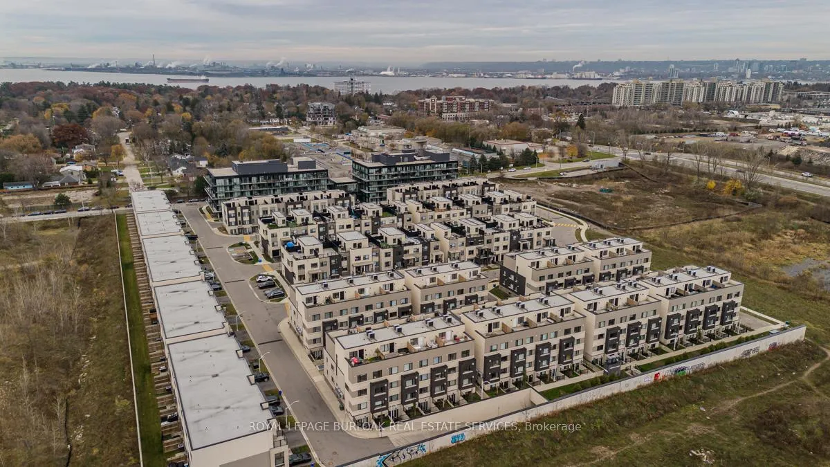 Photo 17 of Unit 815, 1133 Cooke Boulevard, Burlington, LaSalle — HOMEH