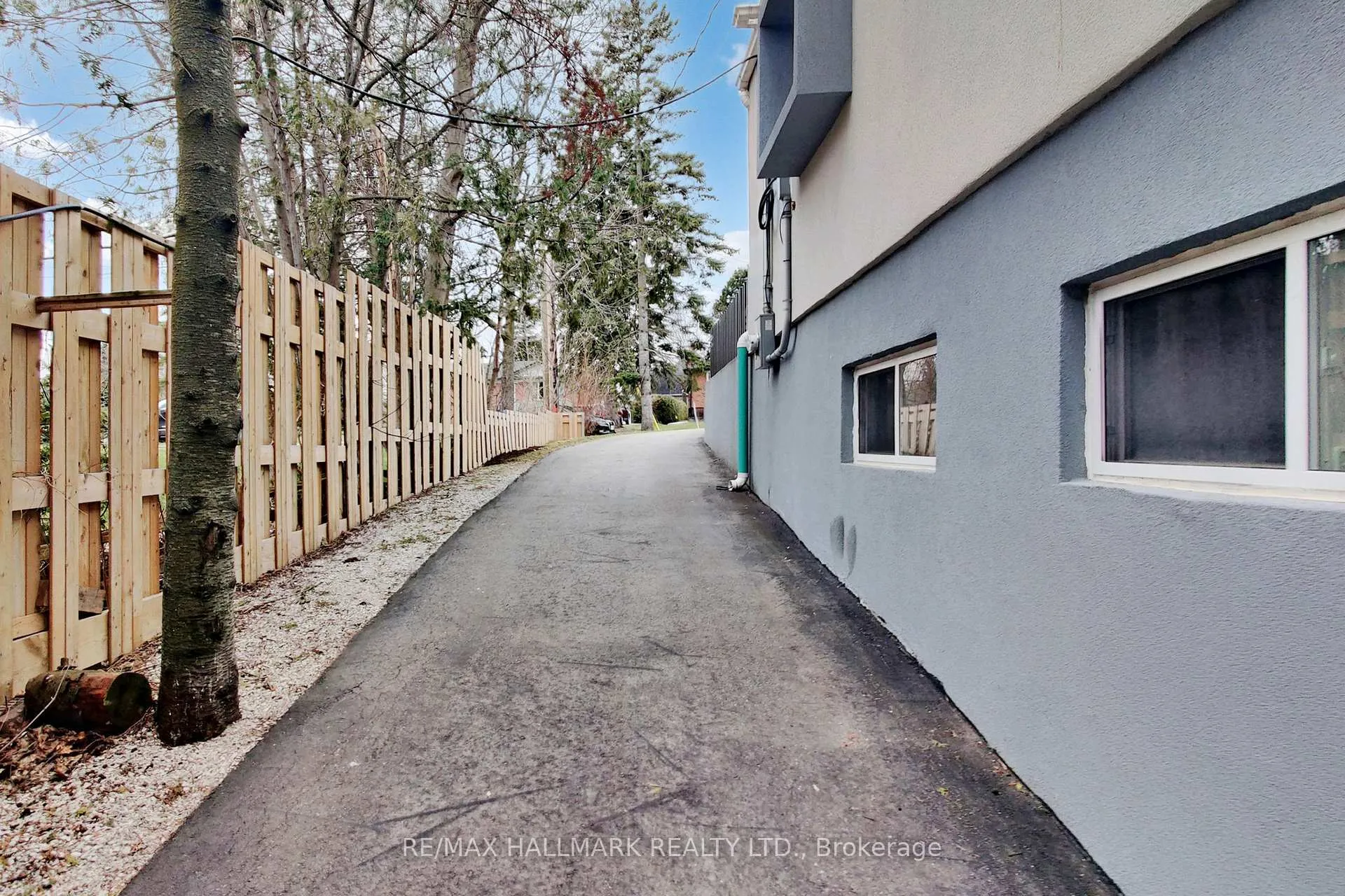 Photo 40 of Unit Main Floor, 115 Lynwood Crescent, King, Nobleton — HOMEH