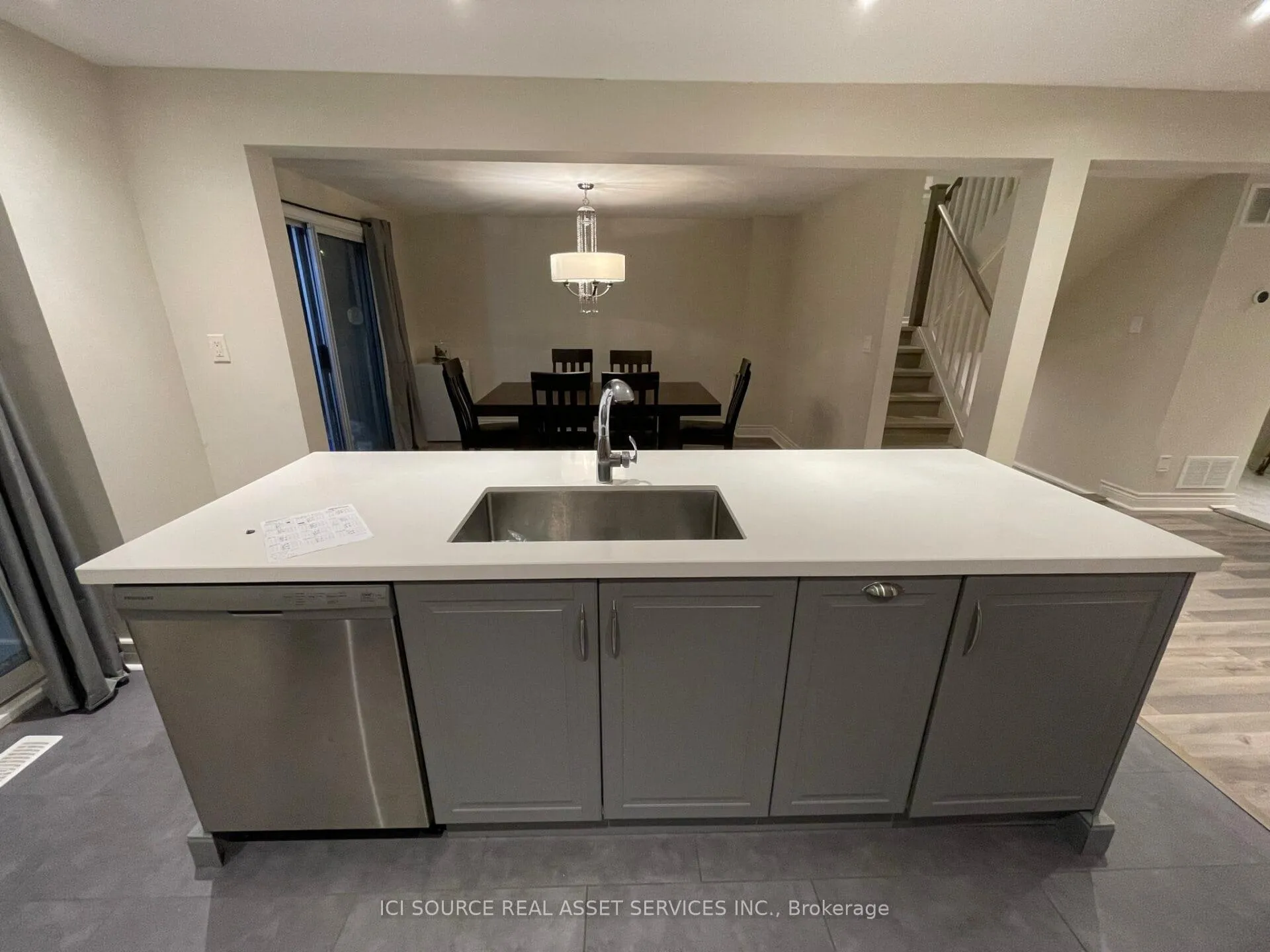 Photo 8 of 45 Raleigh Crescent, Markham, Markville — HOMEH