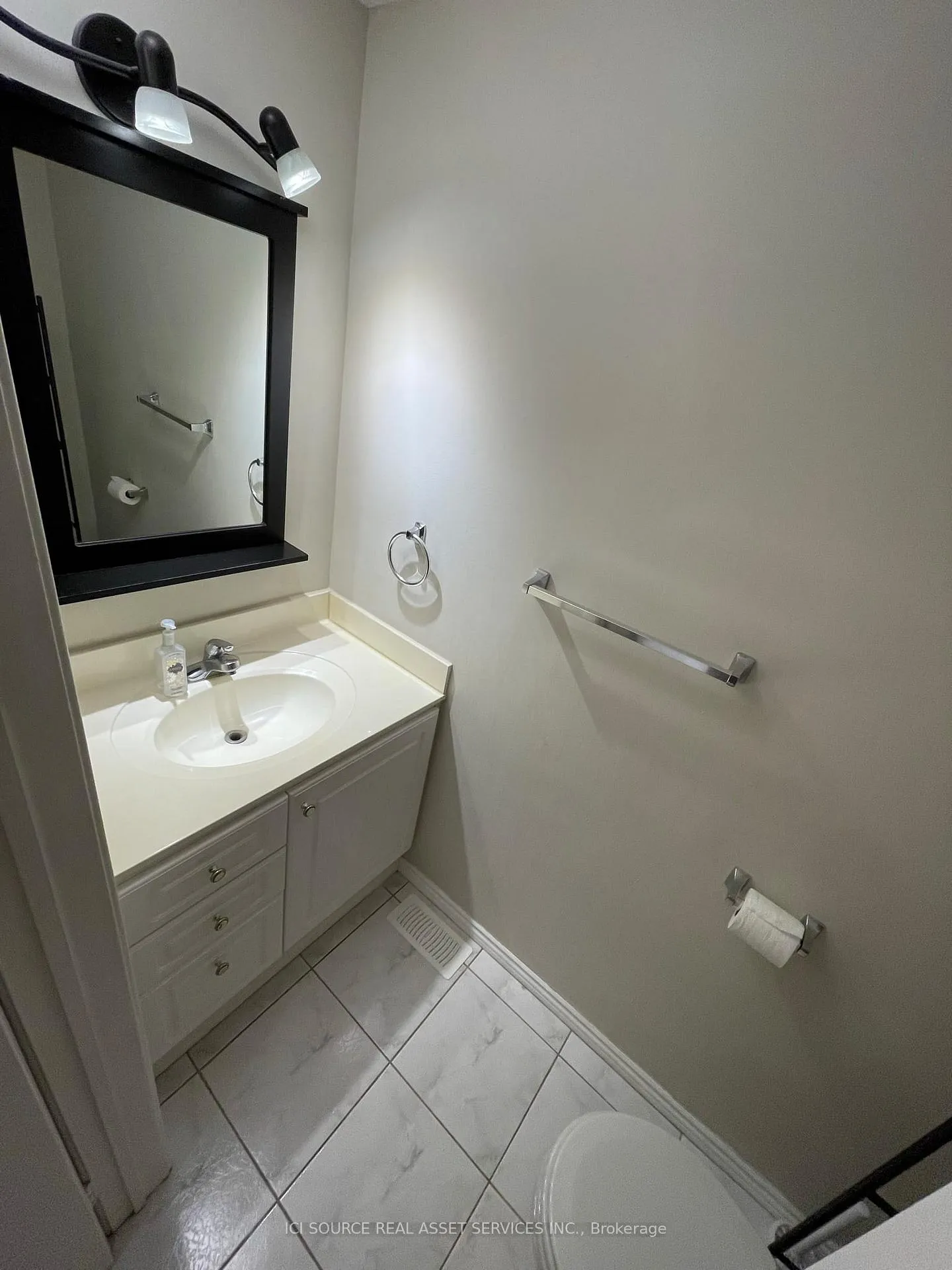 Photo 10 of 45 Raleigh Crescent, Markham, Markville — HOMEH
