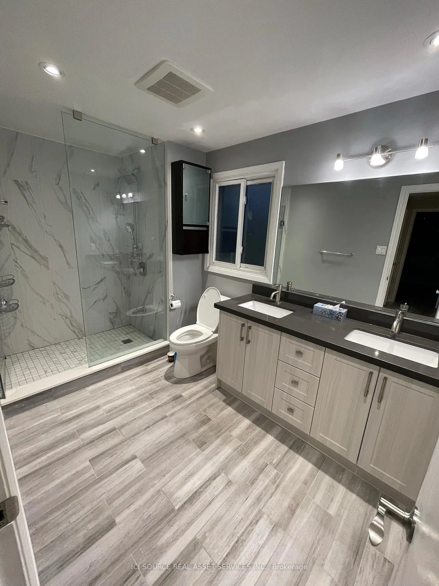 Photo 12 of 45 Raleigh Crescent, Markham, Markville — HOMEH