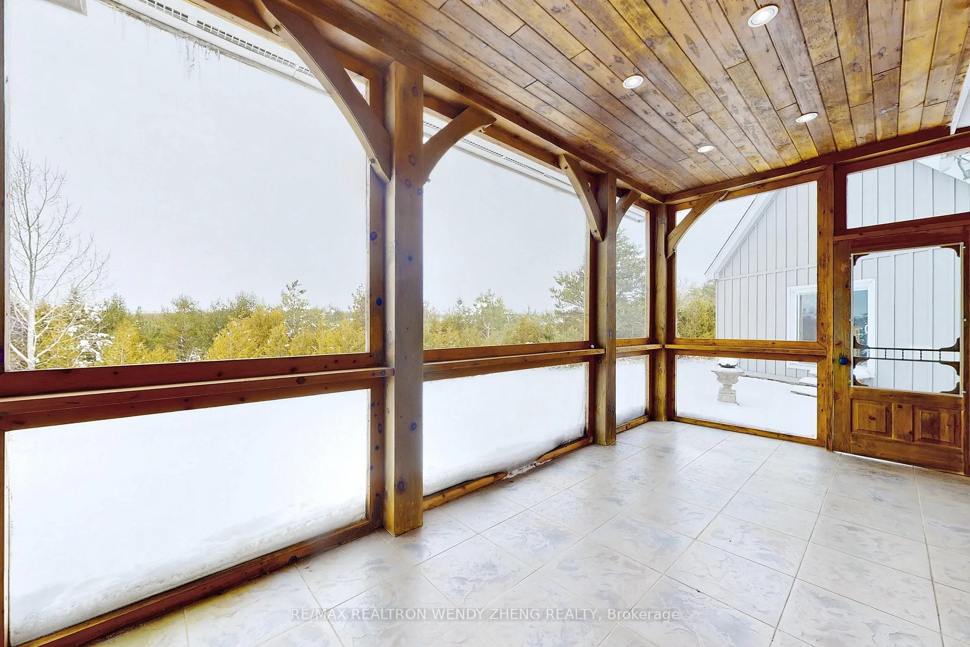 Photo 5 of 930 Howden Road E, Oshawa, Rural Oshawa — HOMEH