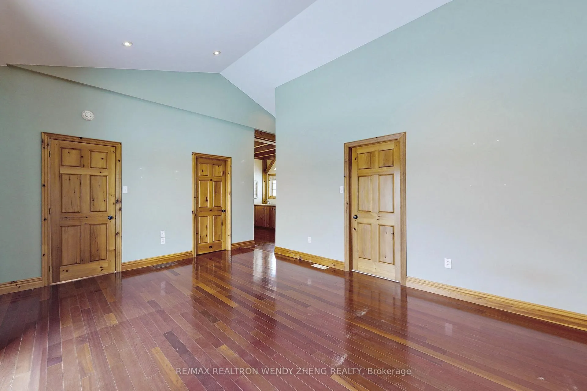 Photo 9 of 930 Howden Road E, Oshawa, Rural Oshawa — HOMEH