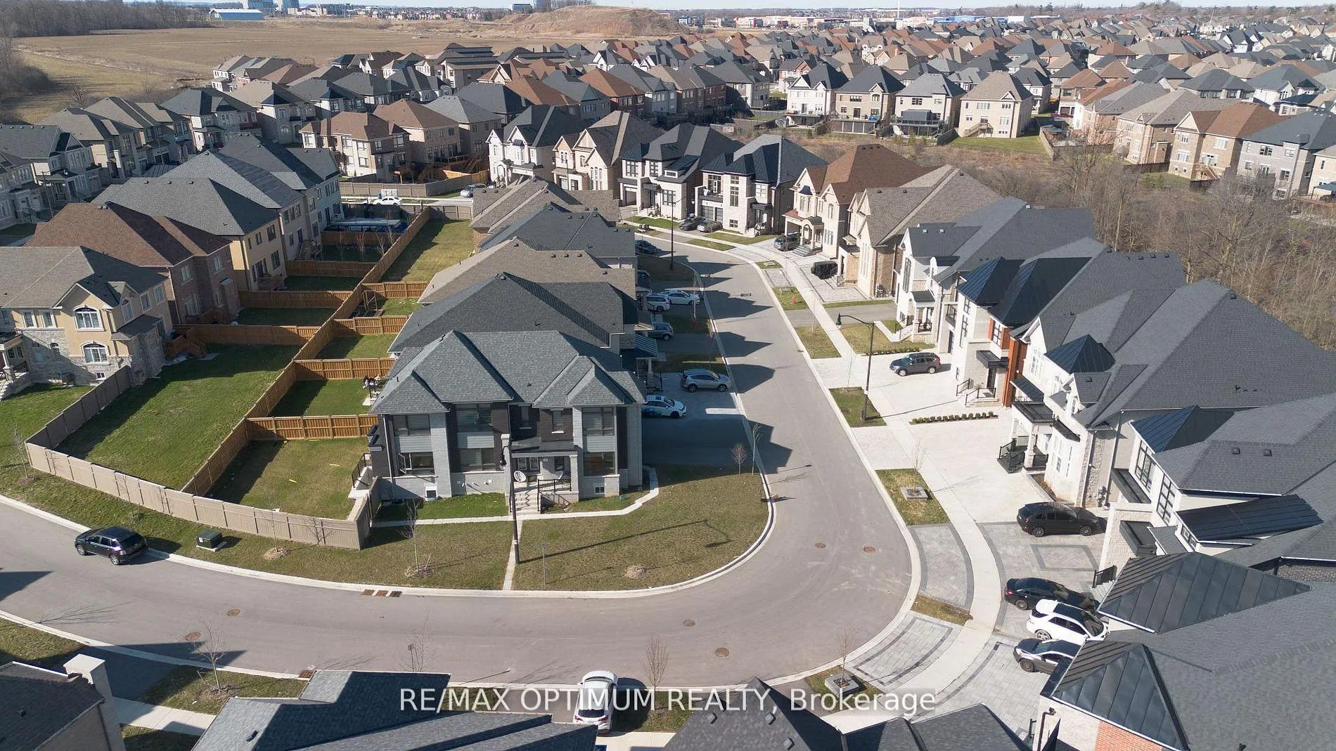 Photo 38 of 73 Dairymaid Road, Brampton, Credit Valley — HOMEH