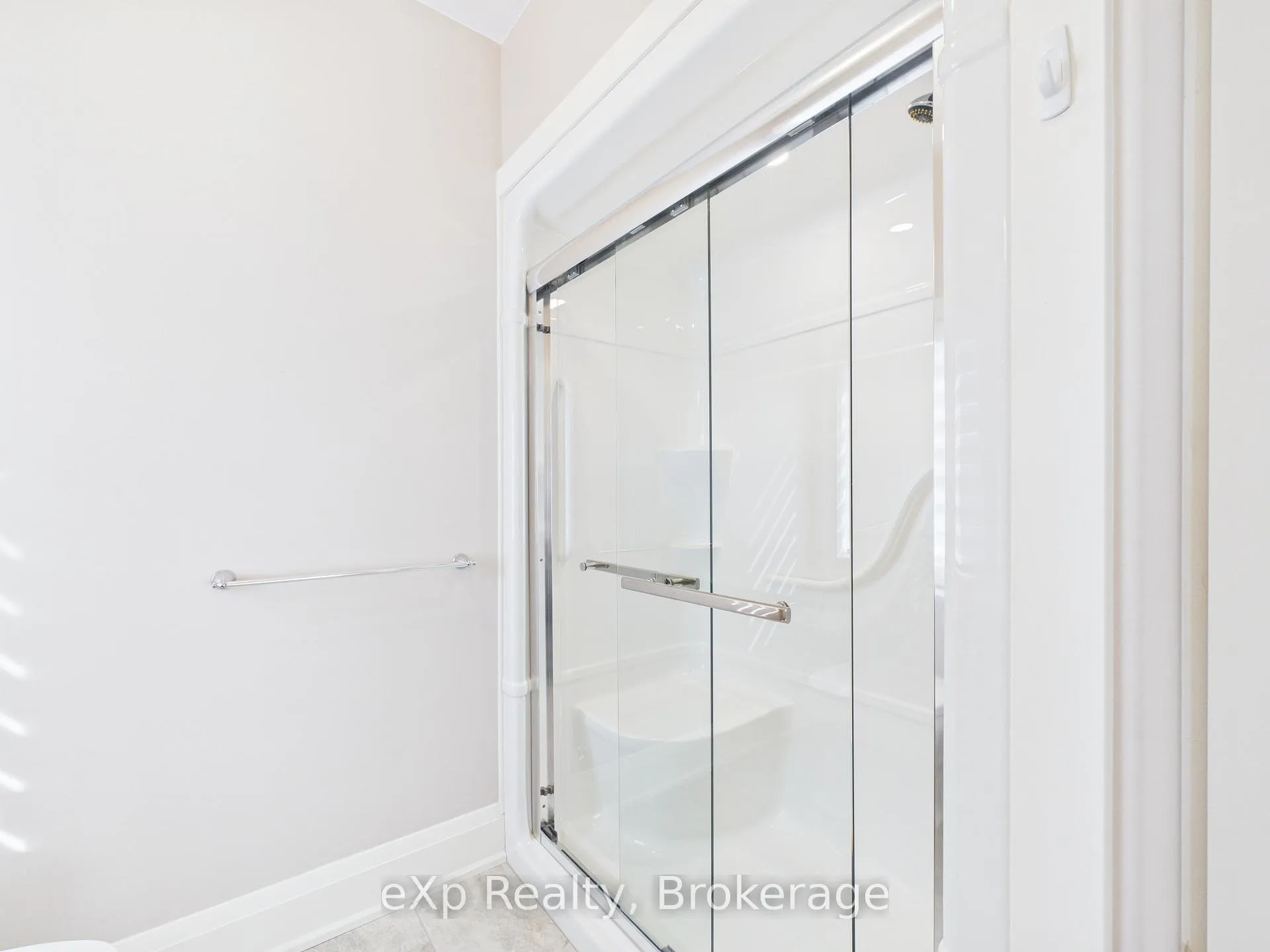 Photo 12 of Unit B, 689 - B 25th Avenue, Hanover — HOMEH