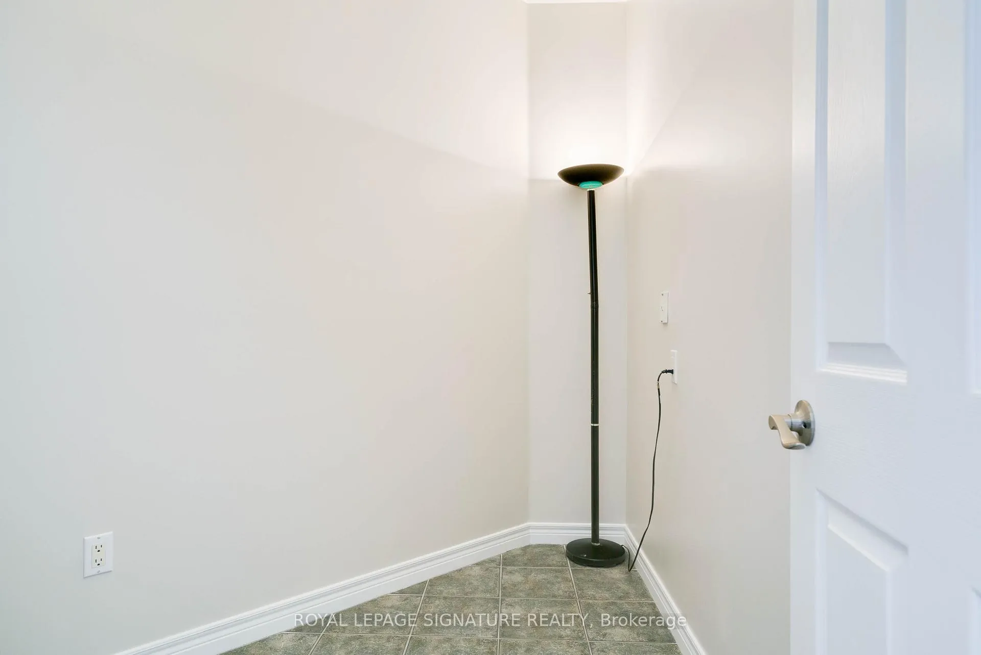 Photo 19 of Unit 415, 1 Leaside Park Drive, Toronto, Leaside — HOMEH
