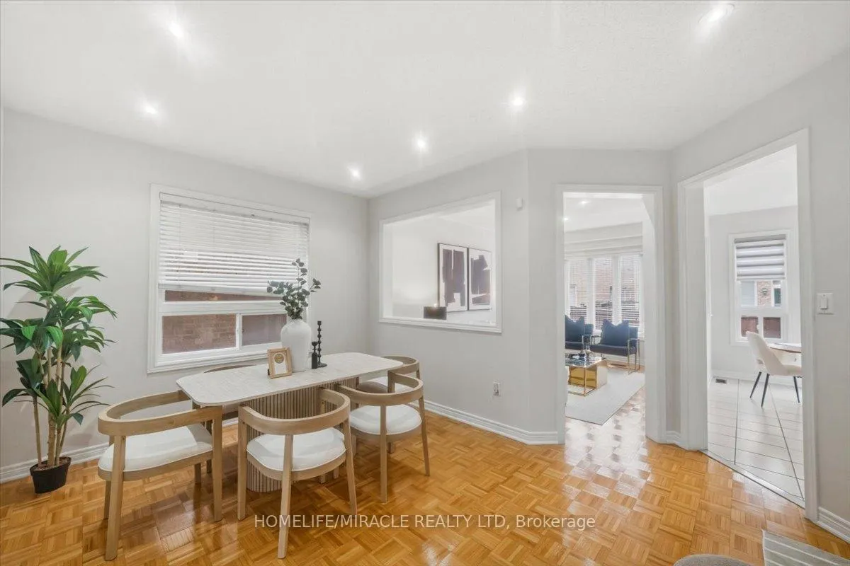 Photo 18 of 381 Queen Mary Drive, Brampton, Fletcher's Meadow — HOMEH