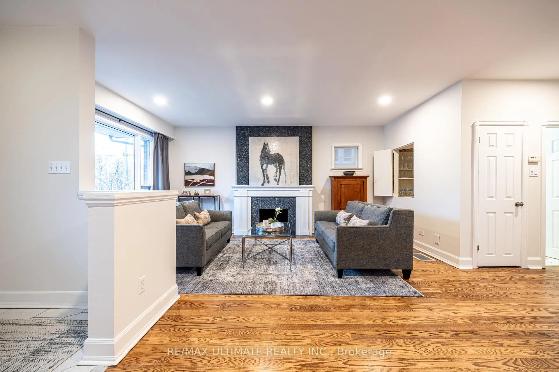 Photo 3 of 156 Glenvale Boulevard, Toronto, Leaside — HOMEH