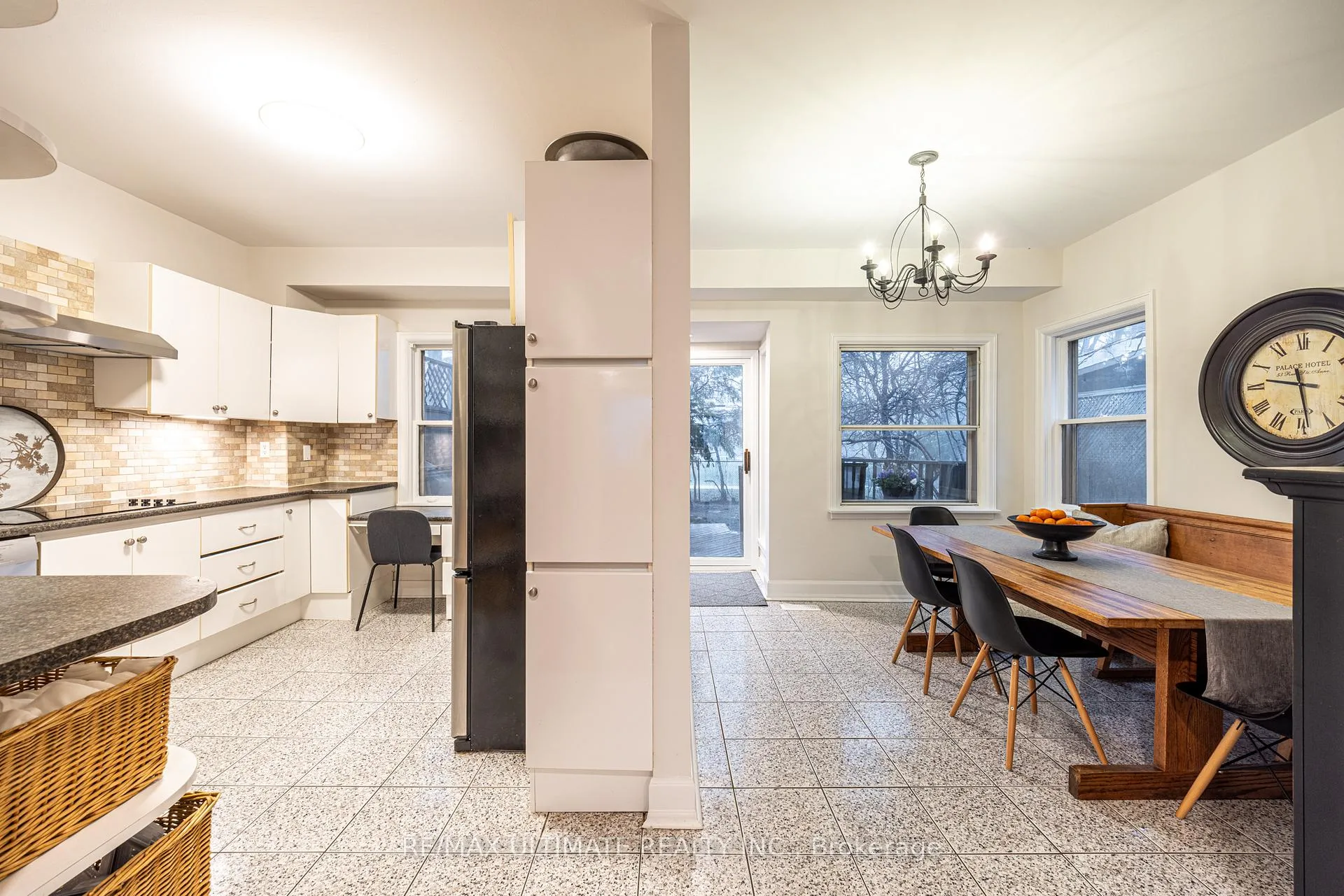Photo 16 of 156 Glenvale Boulevard, Toronto, Leaside — HOMEH