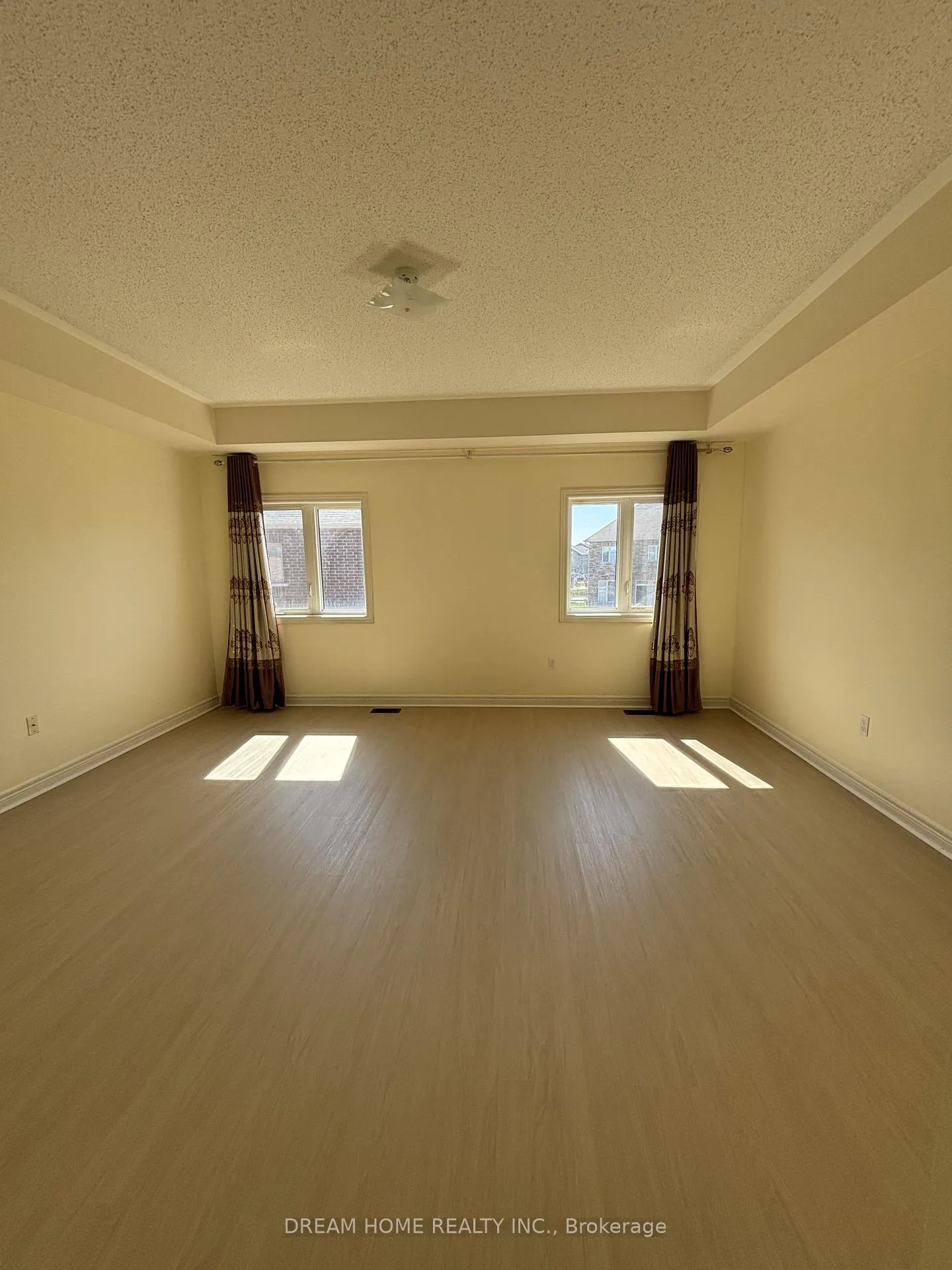 Photo 12 of 276 The Bridle Walk, Markham, Berczy — HOMEH