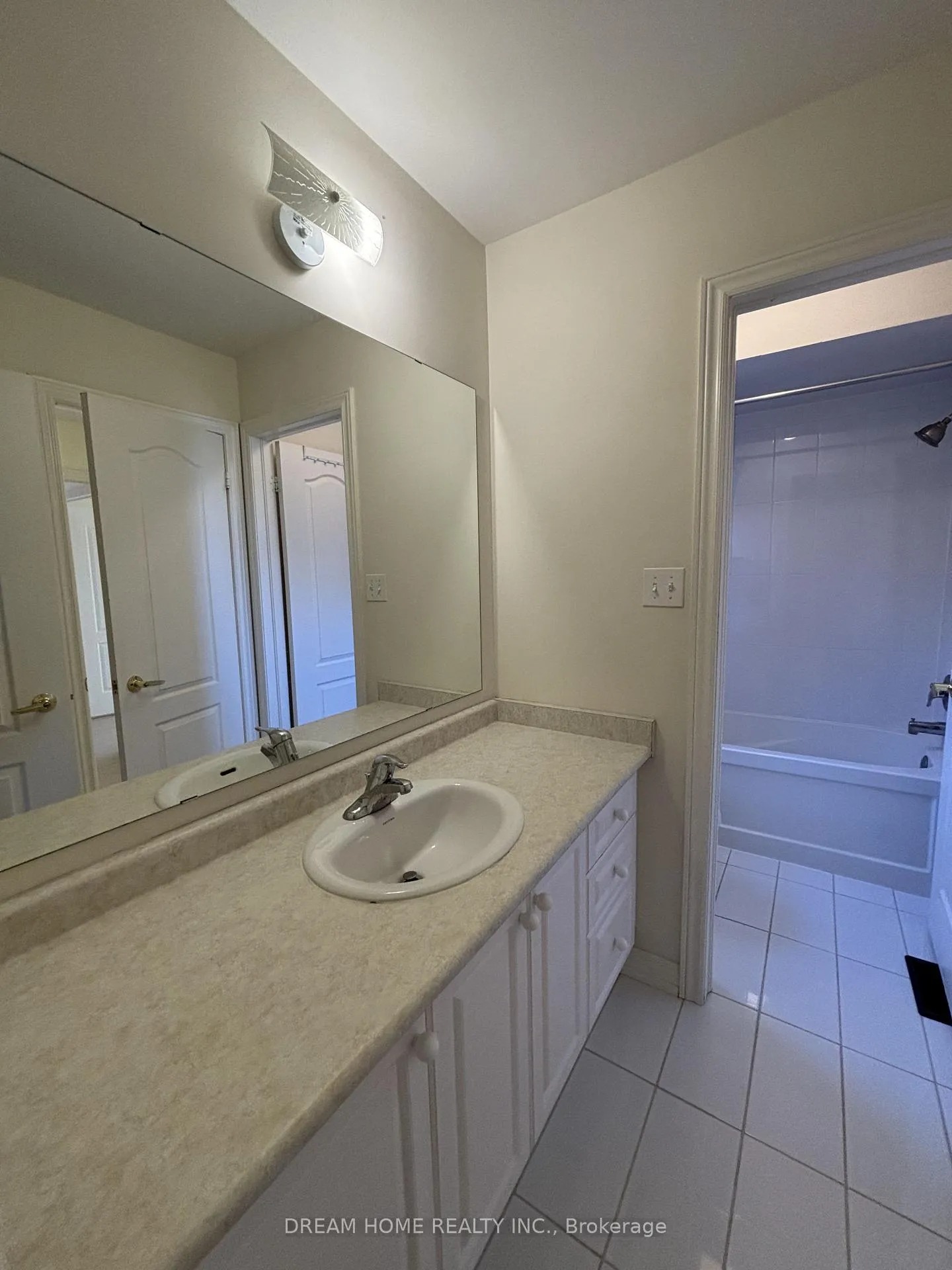 Photo 21 of 276 The Bridle Walk, Markham, Berczy — HOMEH
