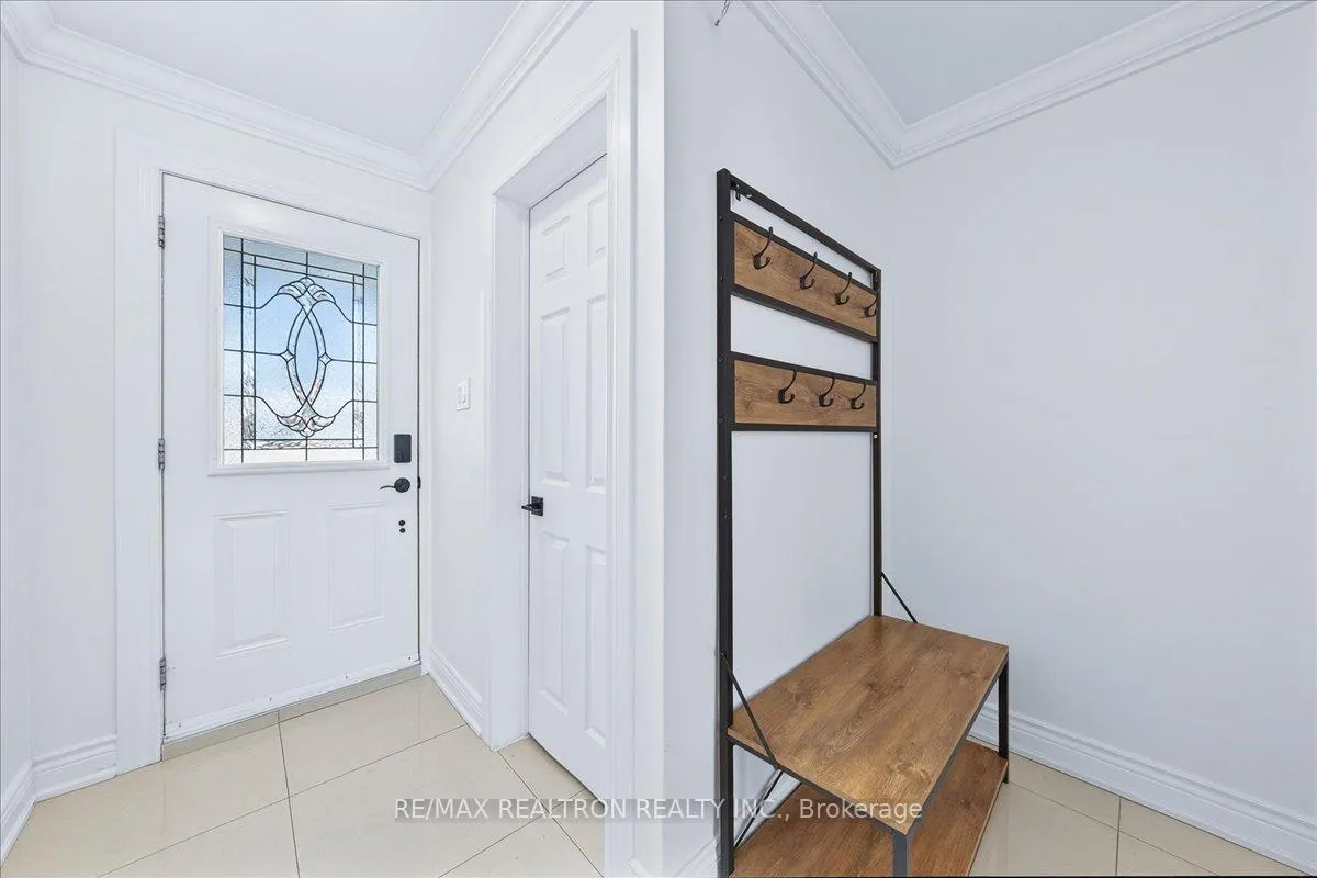 Photo 6 of 102 Wade Gate, Vaughan, Brownridge — HOMEH