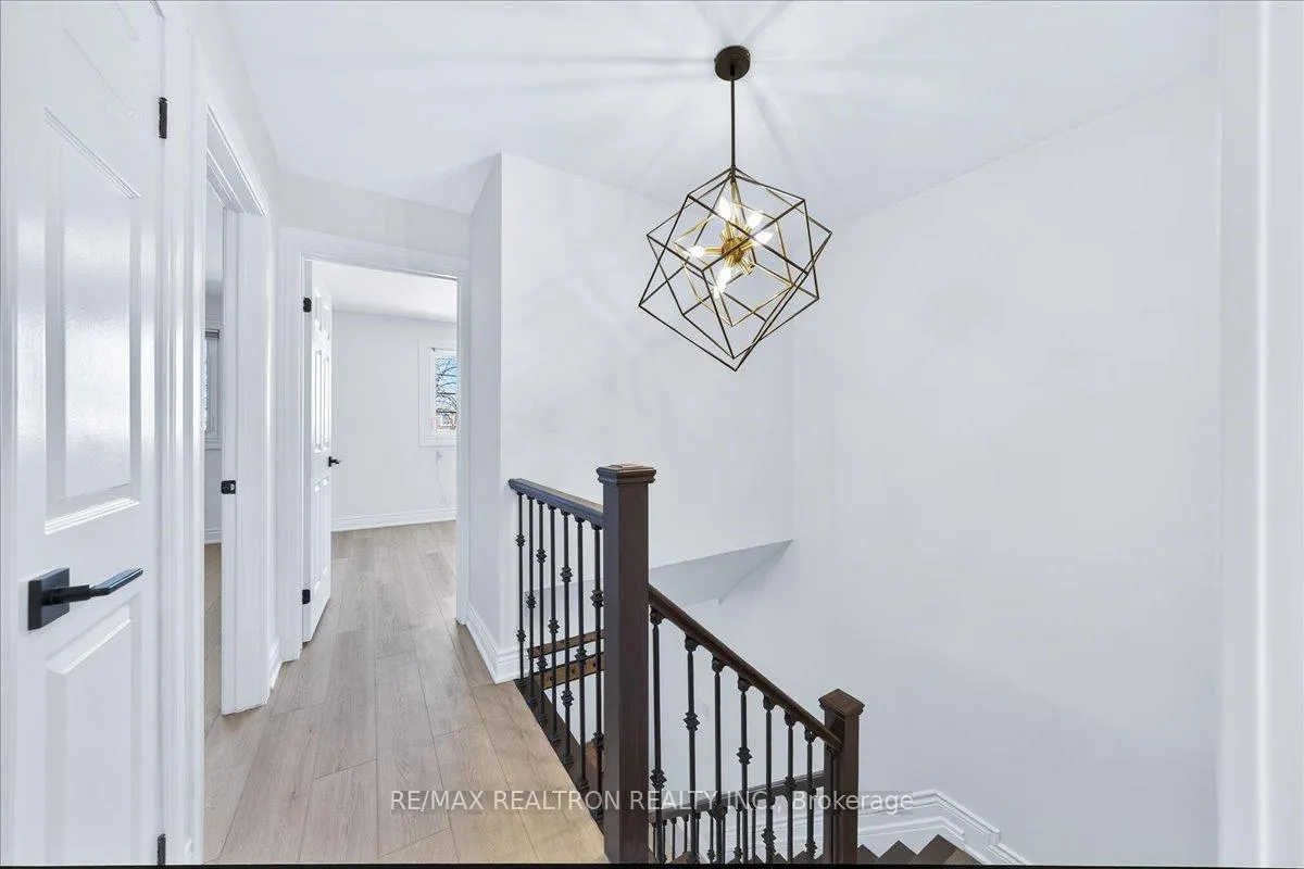 Photo 28 of 102 Wade Gate, Vaughan, Brownridge — HOMEH